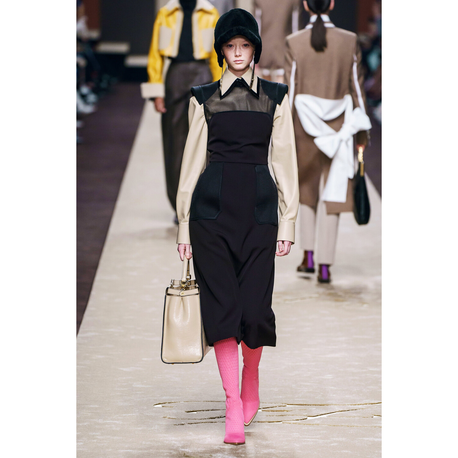 Фото Fendi Fall 2019 Ready-to-Wear / Fendi осень 2019 / Неделя моды: Милан