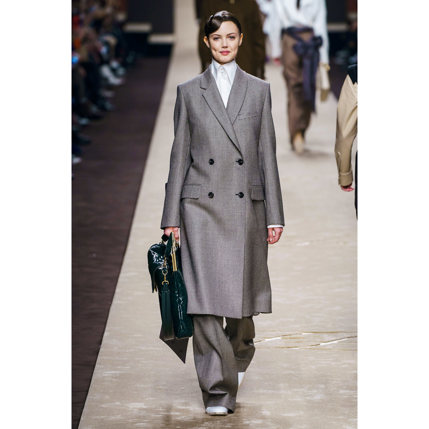 Фото Fendi Fall 2019 Ready-to-Wear / Fendi осень 2019 / Неделя моды: Милан