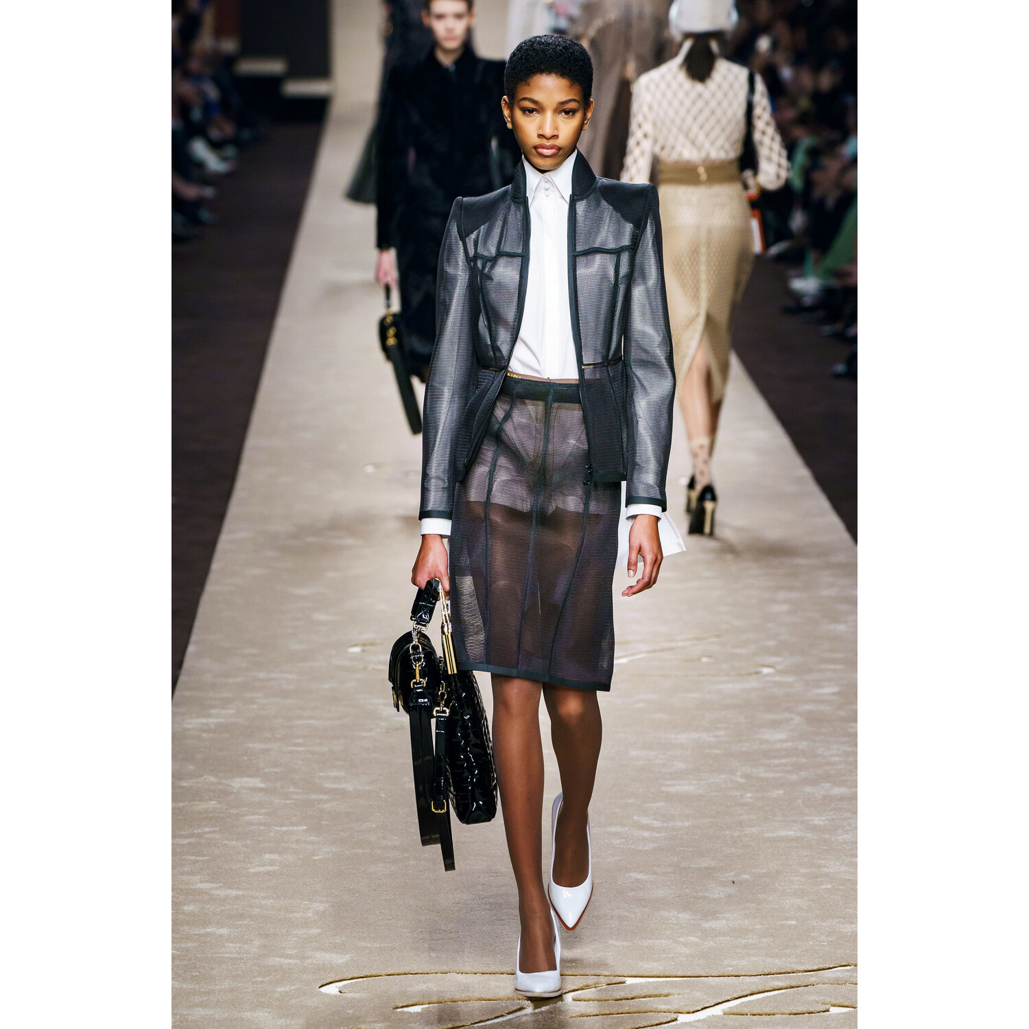 Фото Fendi Fall 2019 Ready-to-Wear / Fendi осень 2019 / Неделя моды: Милан