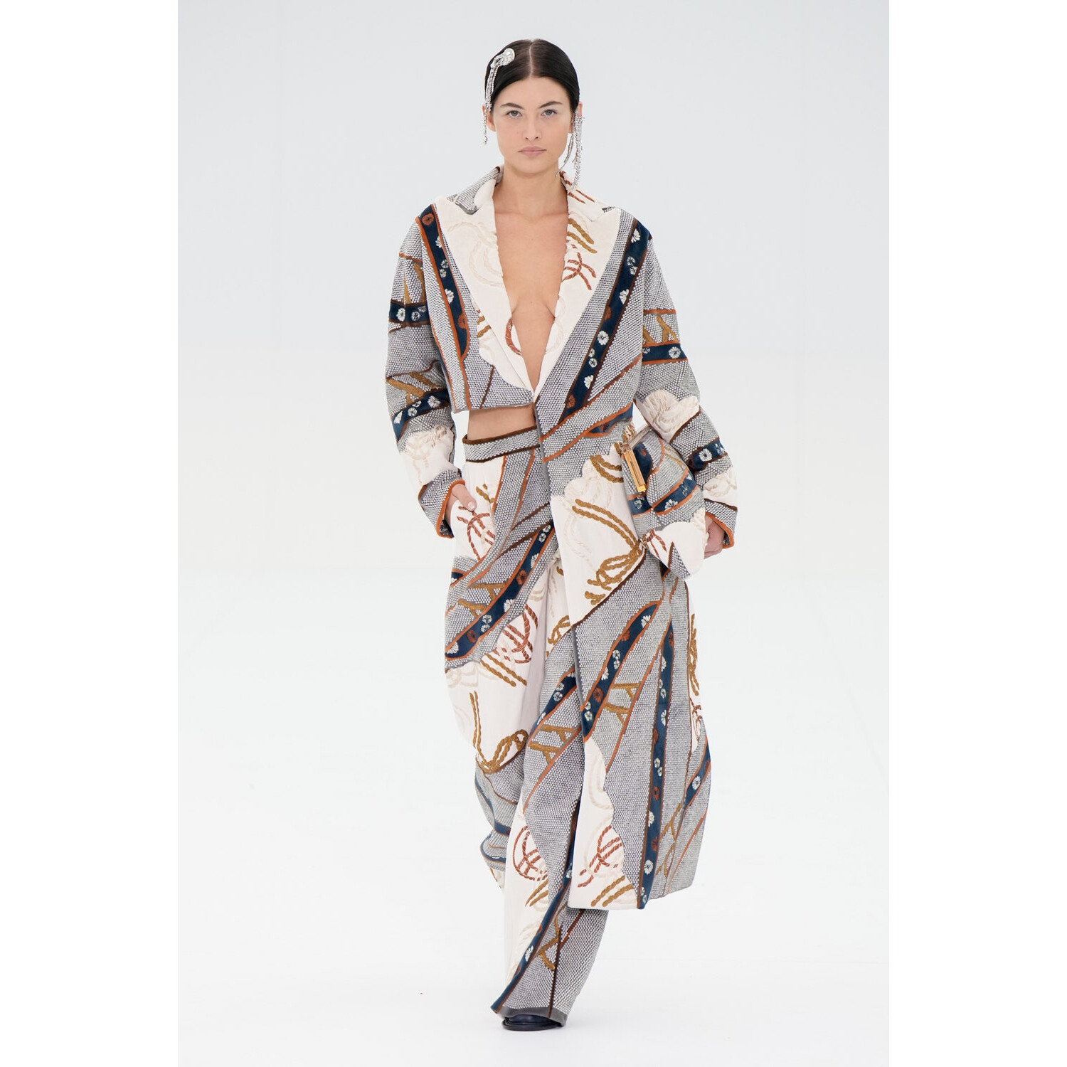 Фото Fendi Couture коллекция осень 2022 / Fendi Couture Fall 2022