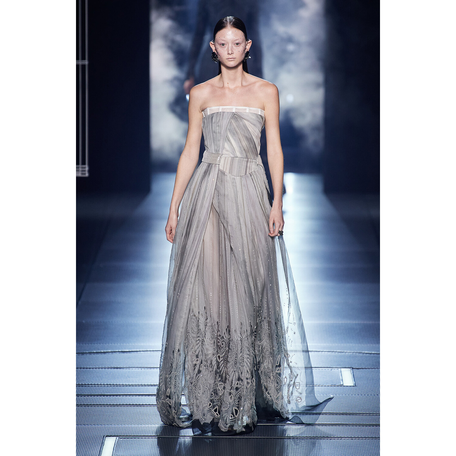 Фото Fendi Couture Spring 2022 Collection / Fendi Couture весна-лето 2022