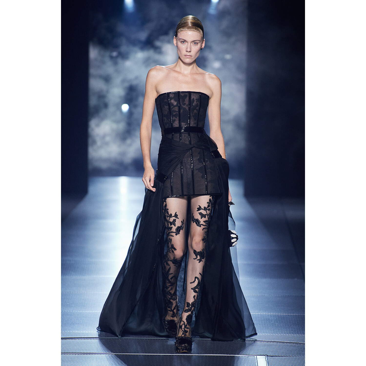 Фото Fendi Couture Spring 2022 Collection / Fendi Couture весна-лето 2022