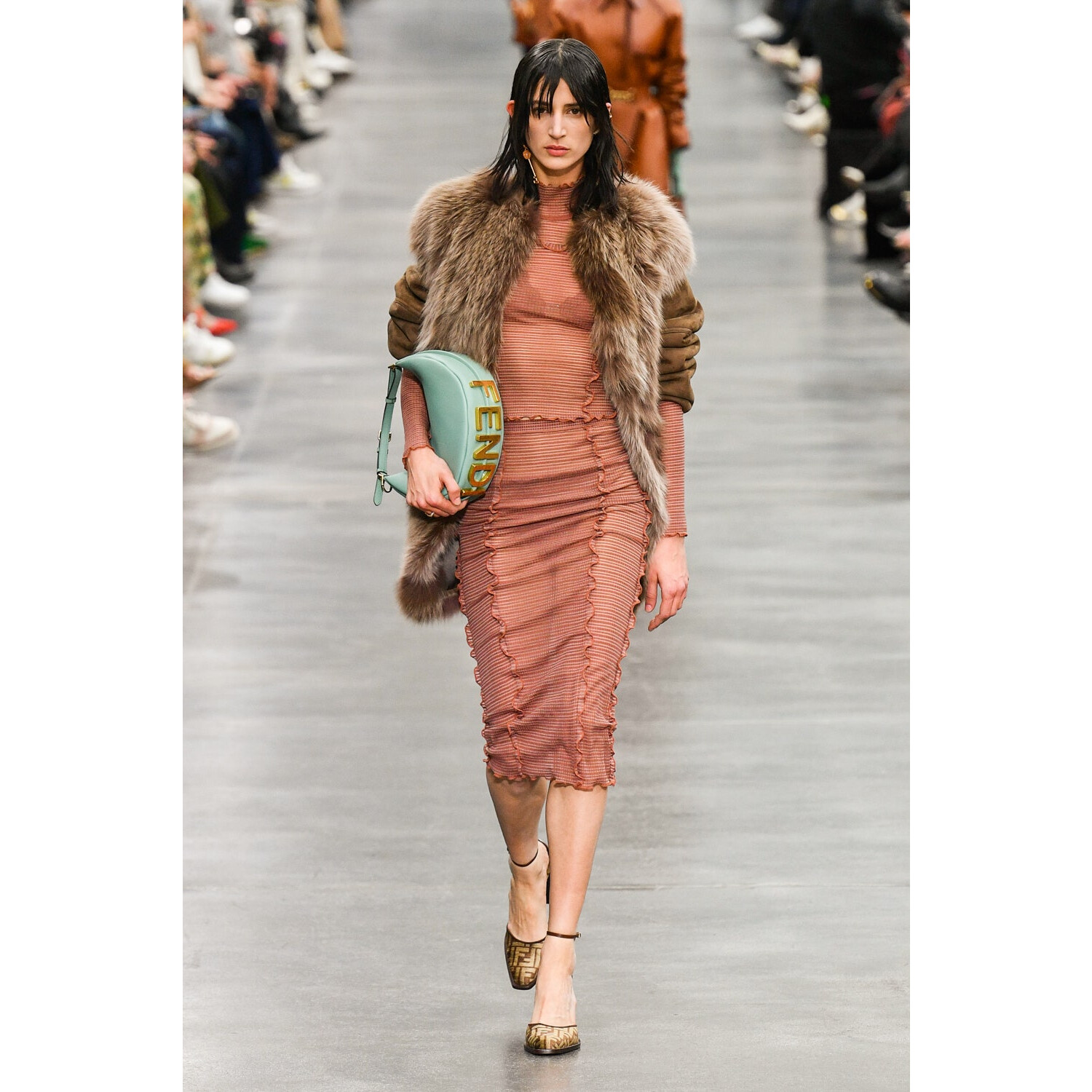 Фото Fendi Fall 2022 Collection / Fendi осень-зима 2022
