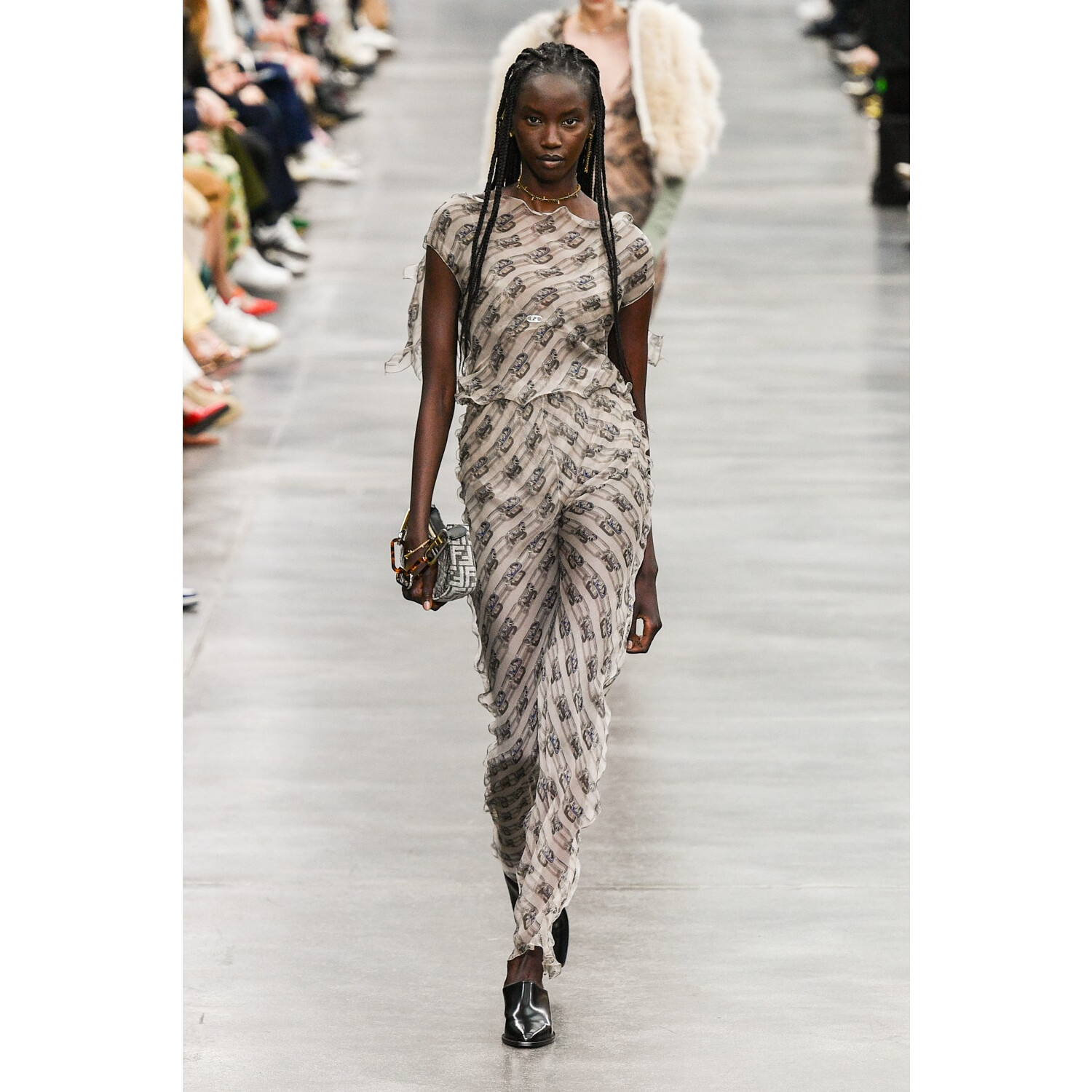 Фото Fendi Fall 2022 Collection / Fendi осень-зима 2022