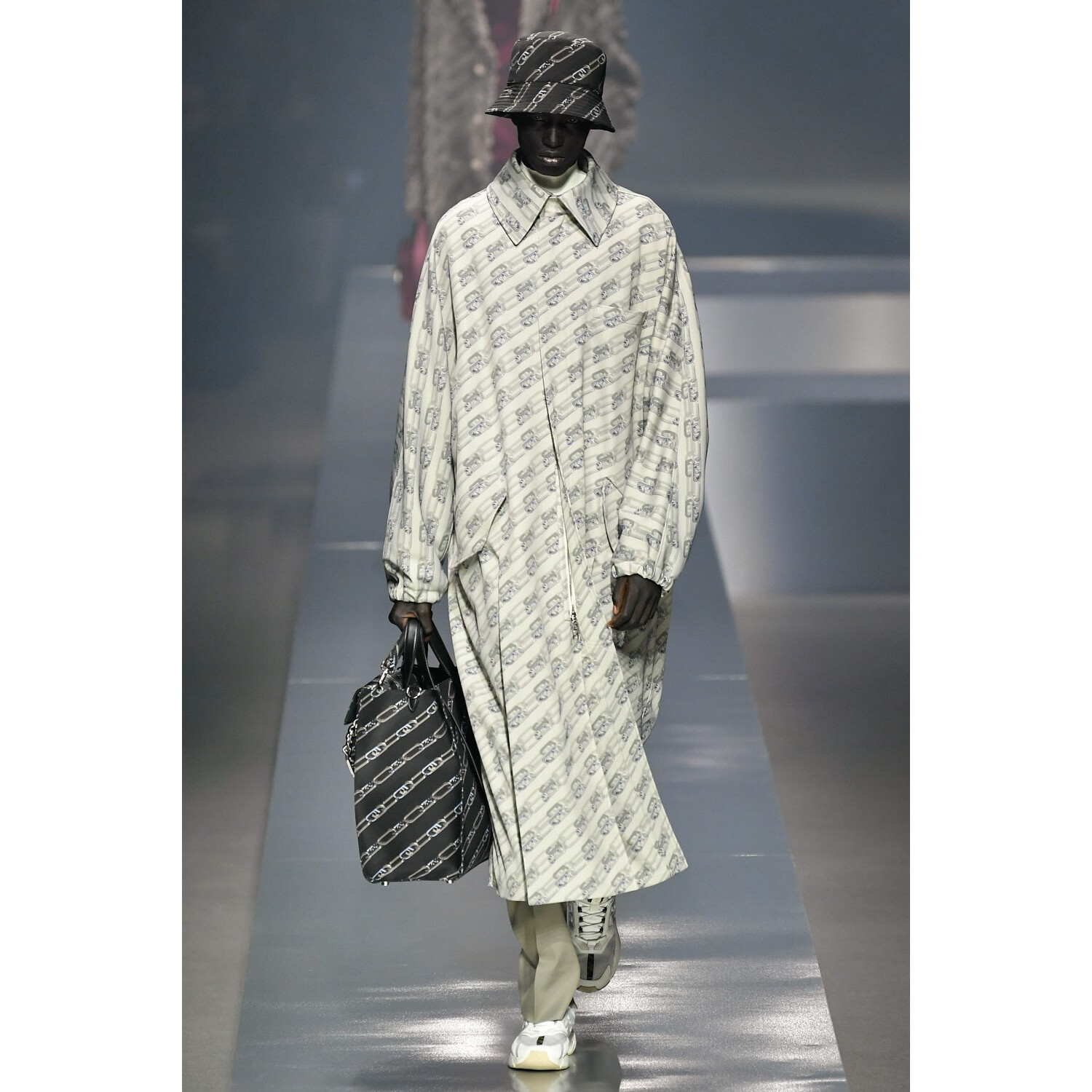 Фото Fendi Menswear Fall 2022 Collection / Fendi осень-зима 2022/2023