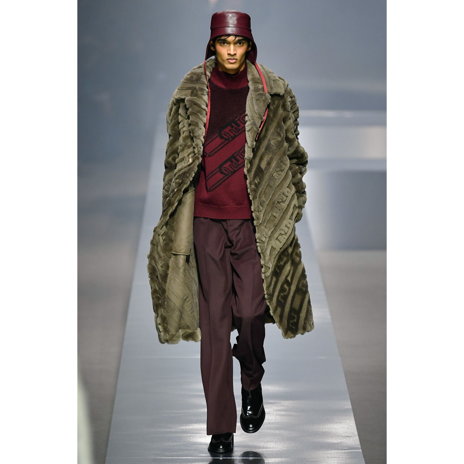Фото Fendi Menswear Fall 2022 Collection / Fendi осень-зима 2022/2023