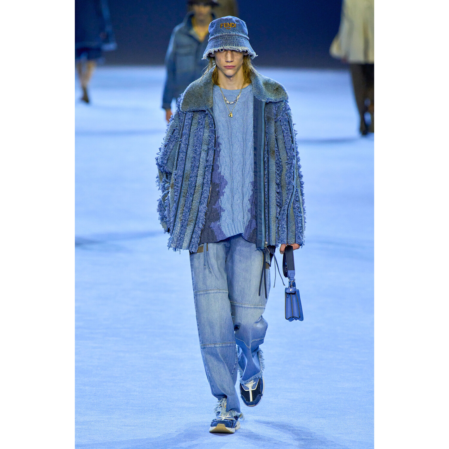 Фото Fendi Menswear Spring 2023 / Fendi мужская коллекция весна-лето 2023
