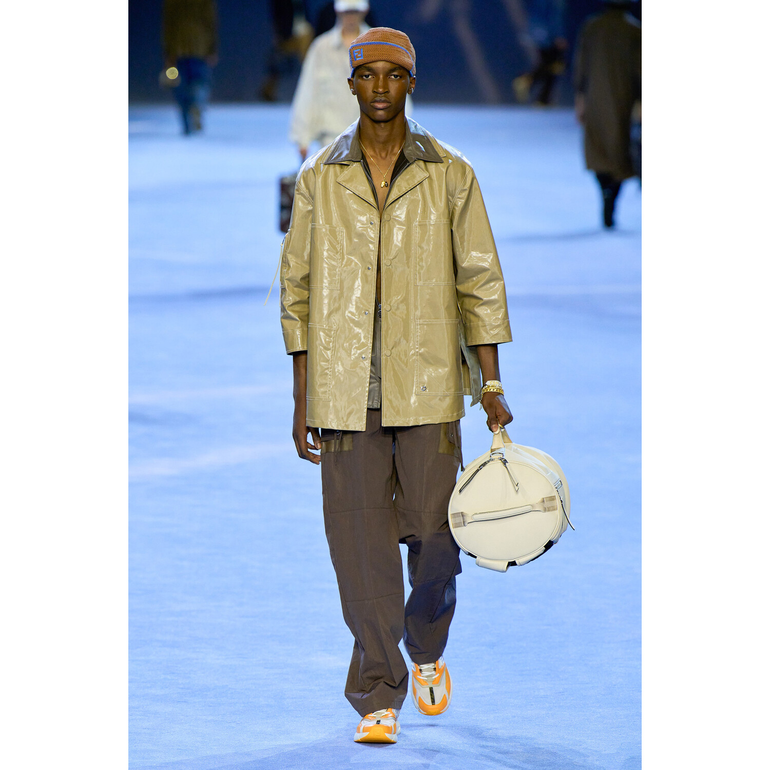 Фото Fendi Menswear Spring 2023 / Fendi мужская коллекция весна-лето 2023