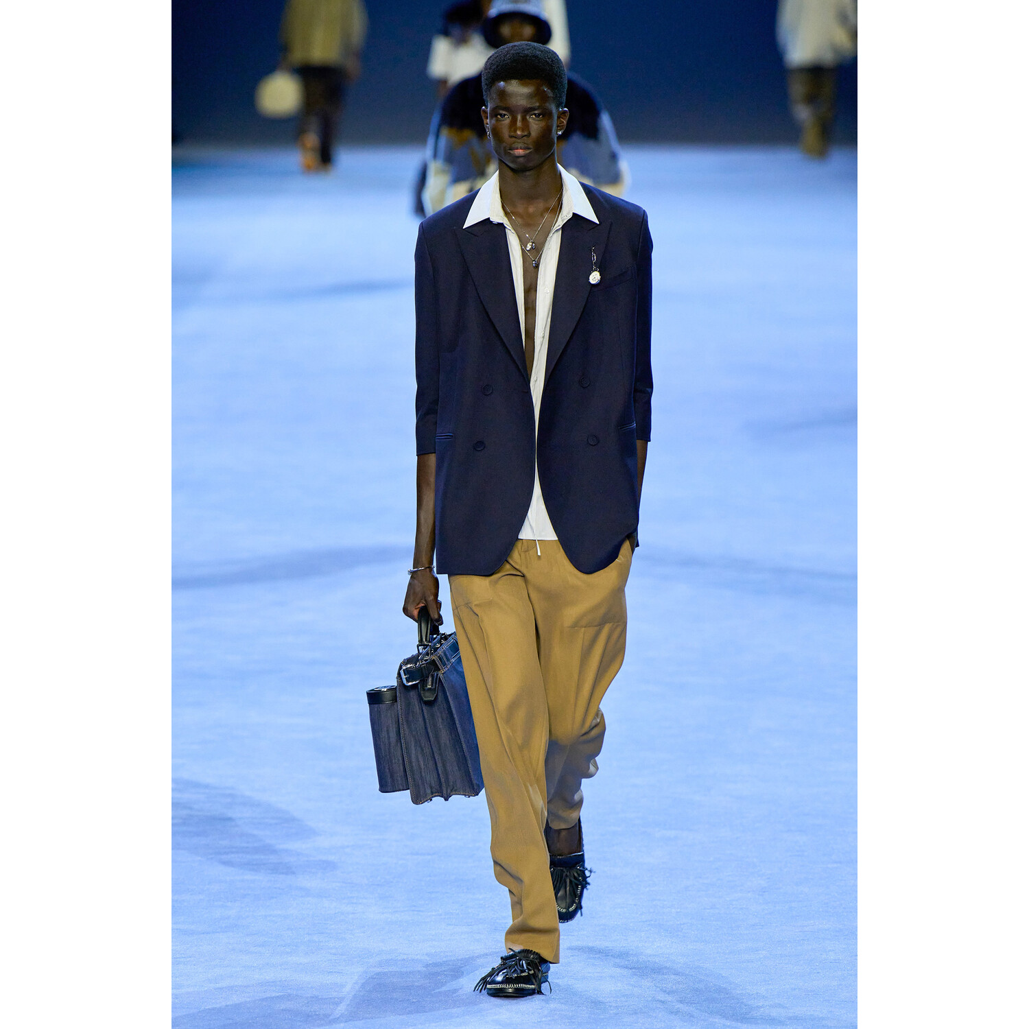 Фото Fendi Menswear Spring 2023 / Fendi мужская коллекция весна-лето 2023