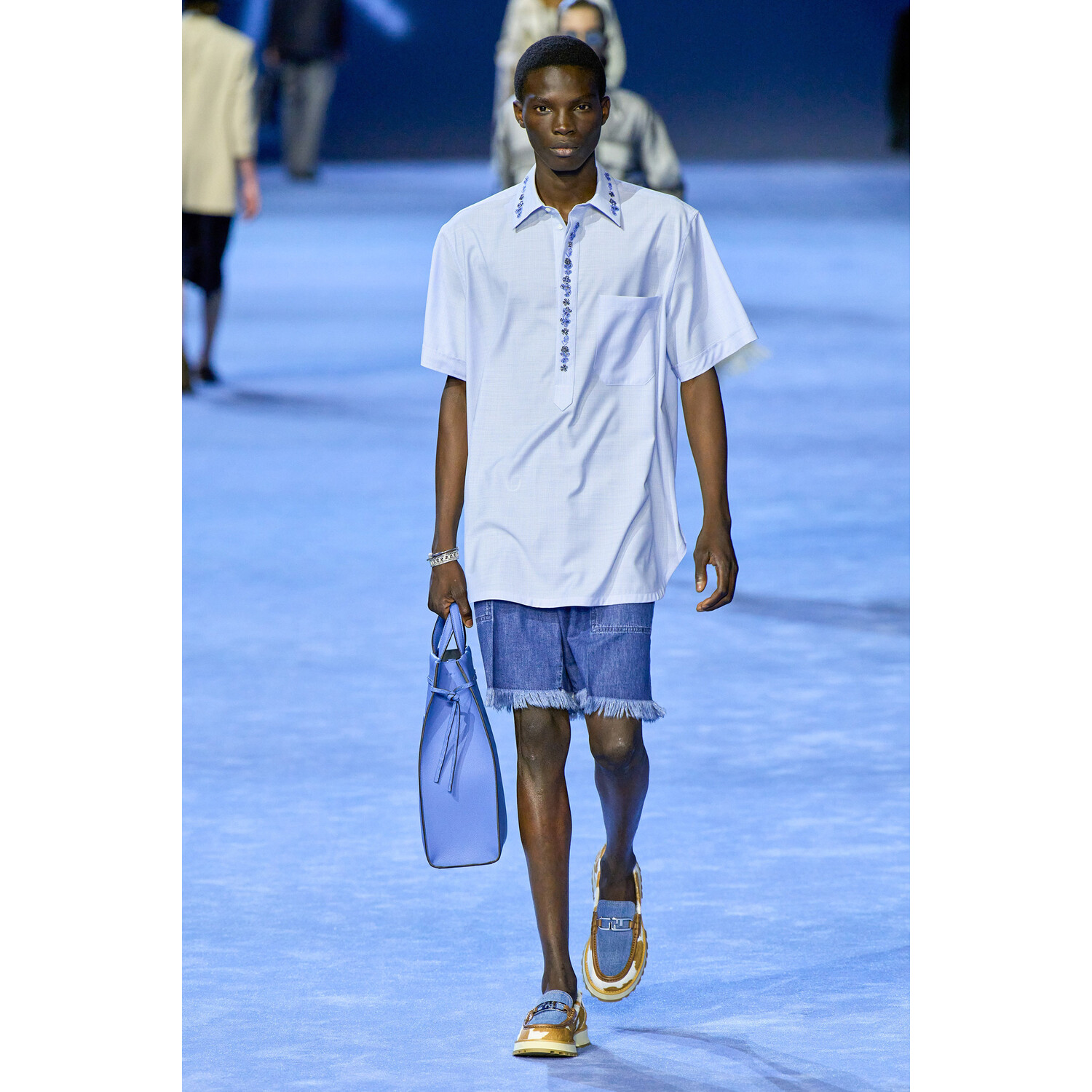 Фото Fendi Menswear Spring 2023 / Fendi мужская коллекция весна-лето 2023