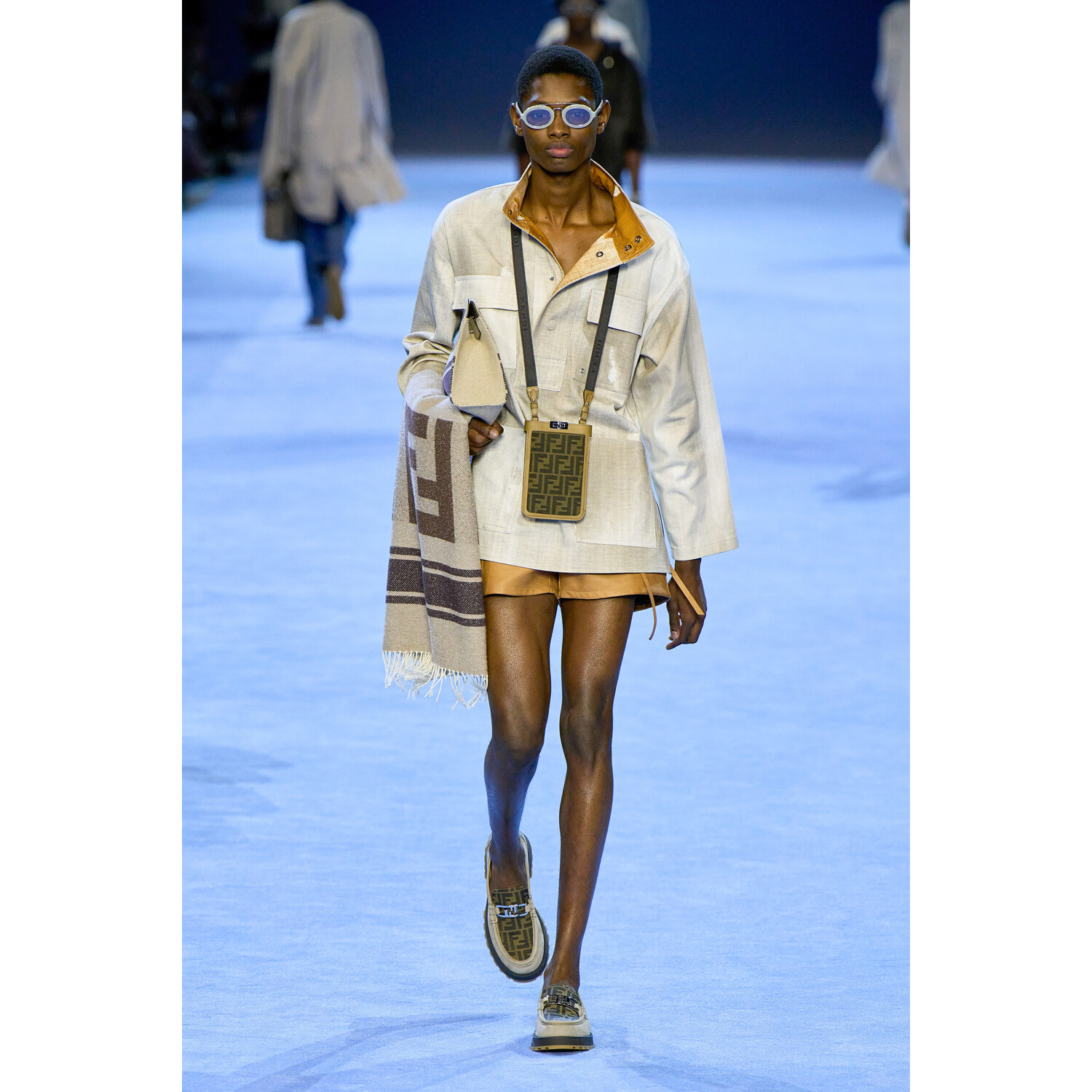 Фото Fendi Menswear Spring 2023 / Fendi мужская коллекция весна-лето 2023