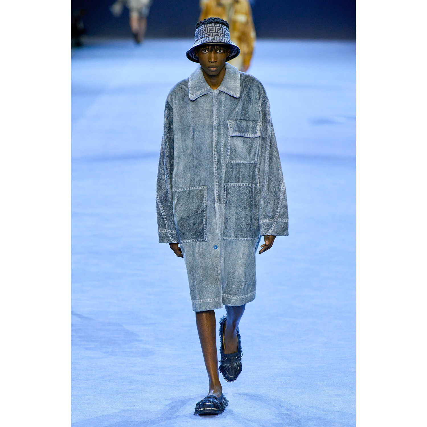 Фото Fendi Menswear Spring 2023 / Fendi мужская коллекция весна-лето 2023
