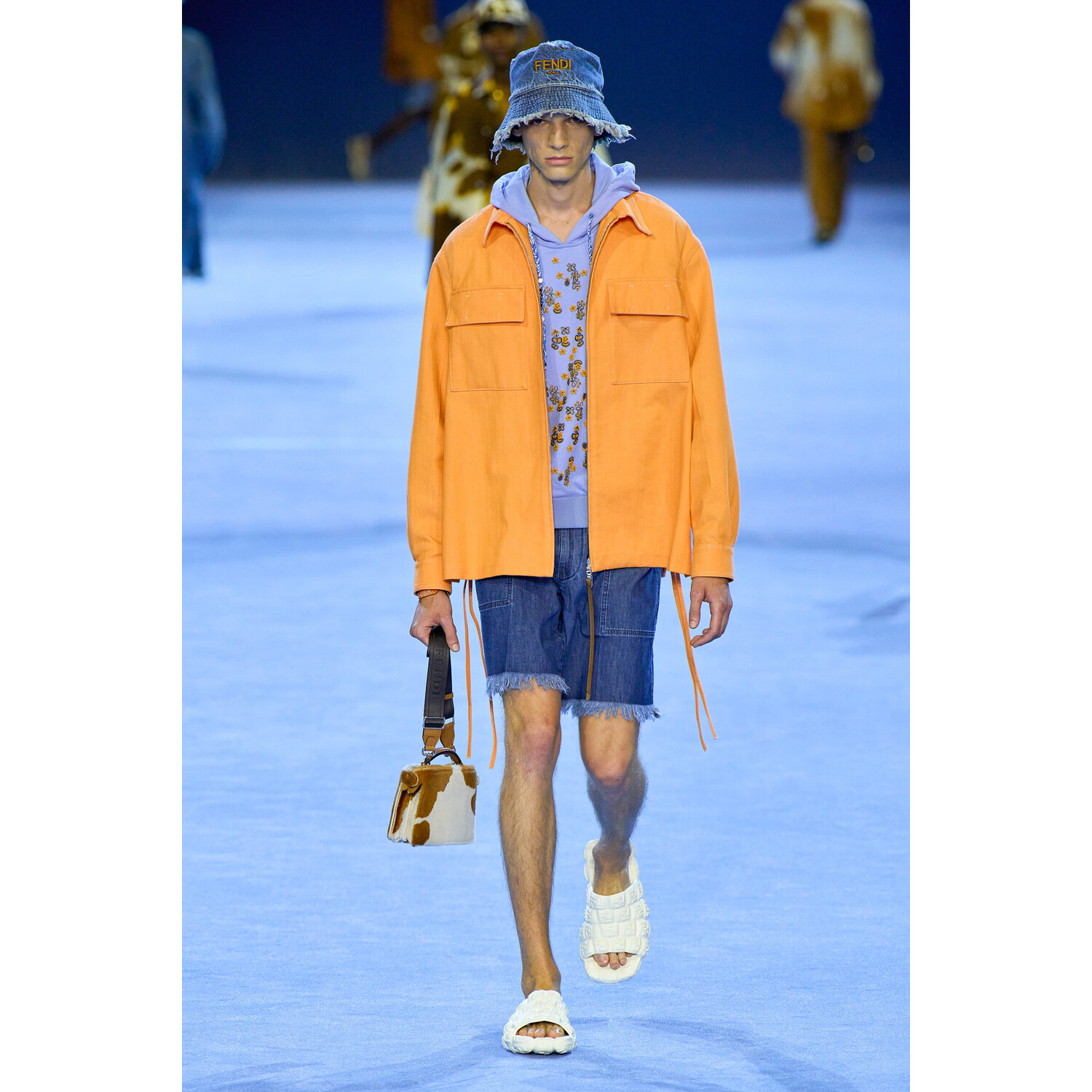 Фото Fendi Menswear Spring 2023 / Fendi мужская коллекция весна-лето 2023