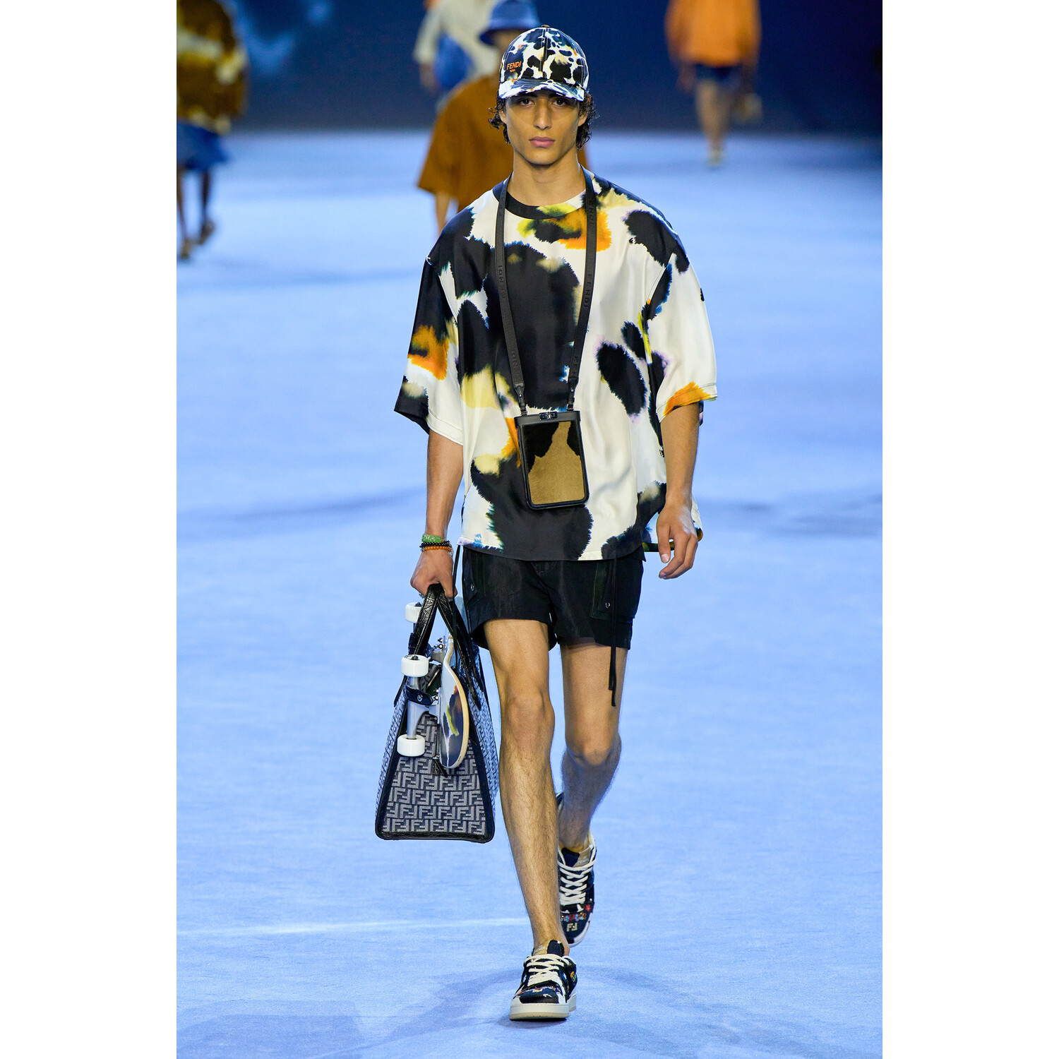 Фото Fendi Menswear Spring 2023 / Fendi мужская коллекция весна-лето 2023