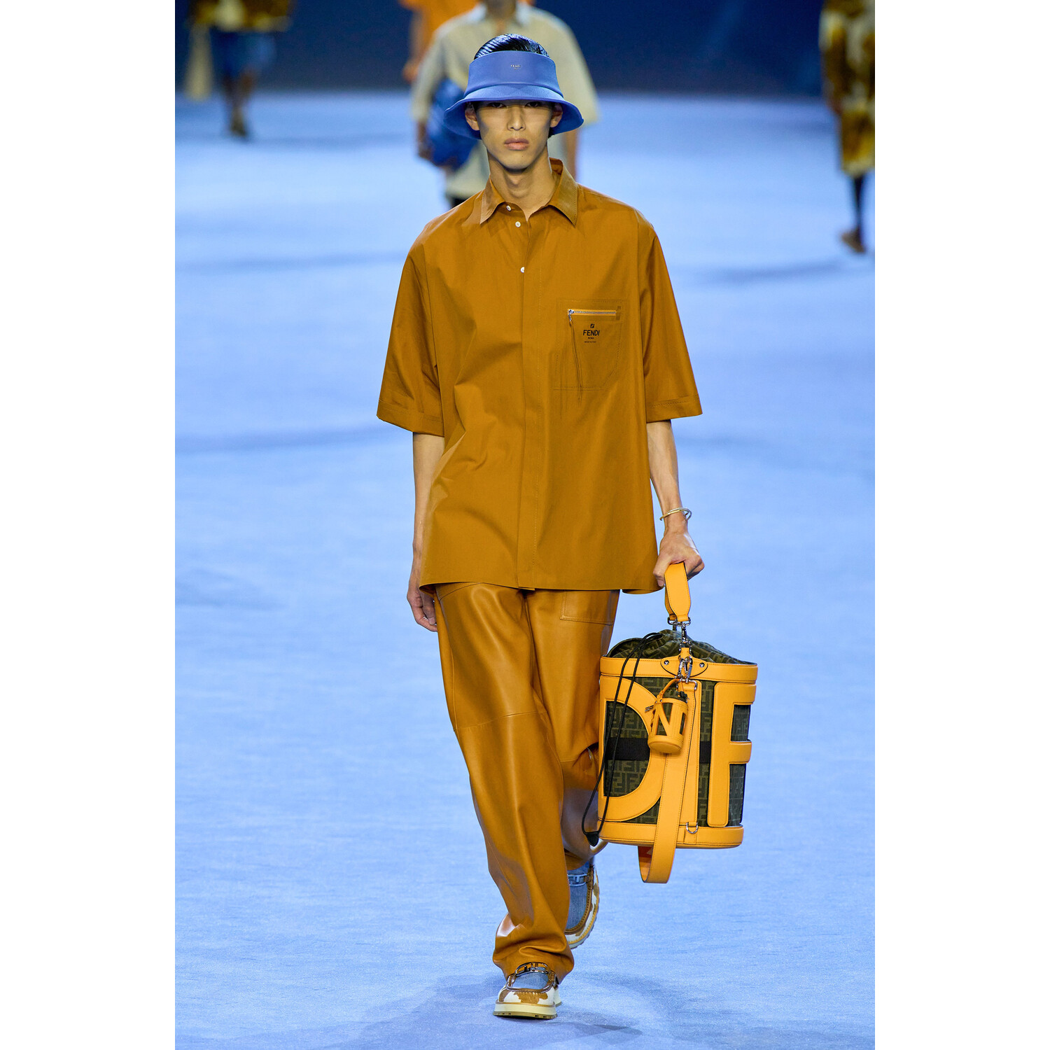 Фото Fendi Menswear Spring 2023 / Fendi мужская коллекция весна-лето 2023