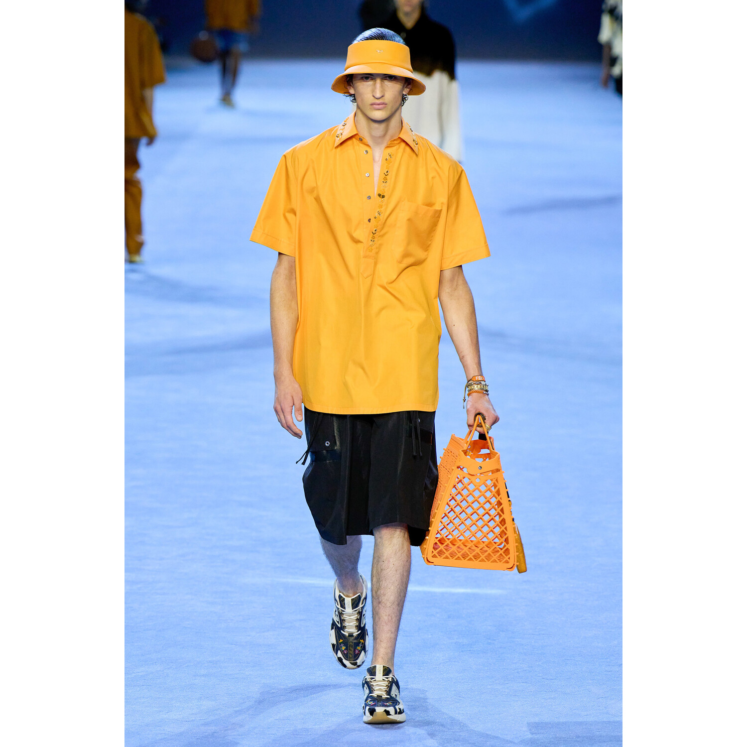 Фото Fendi Menswear Spring 2023 / Fendi мужская коллекция весна-лето 2023