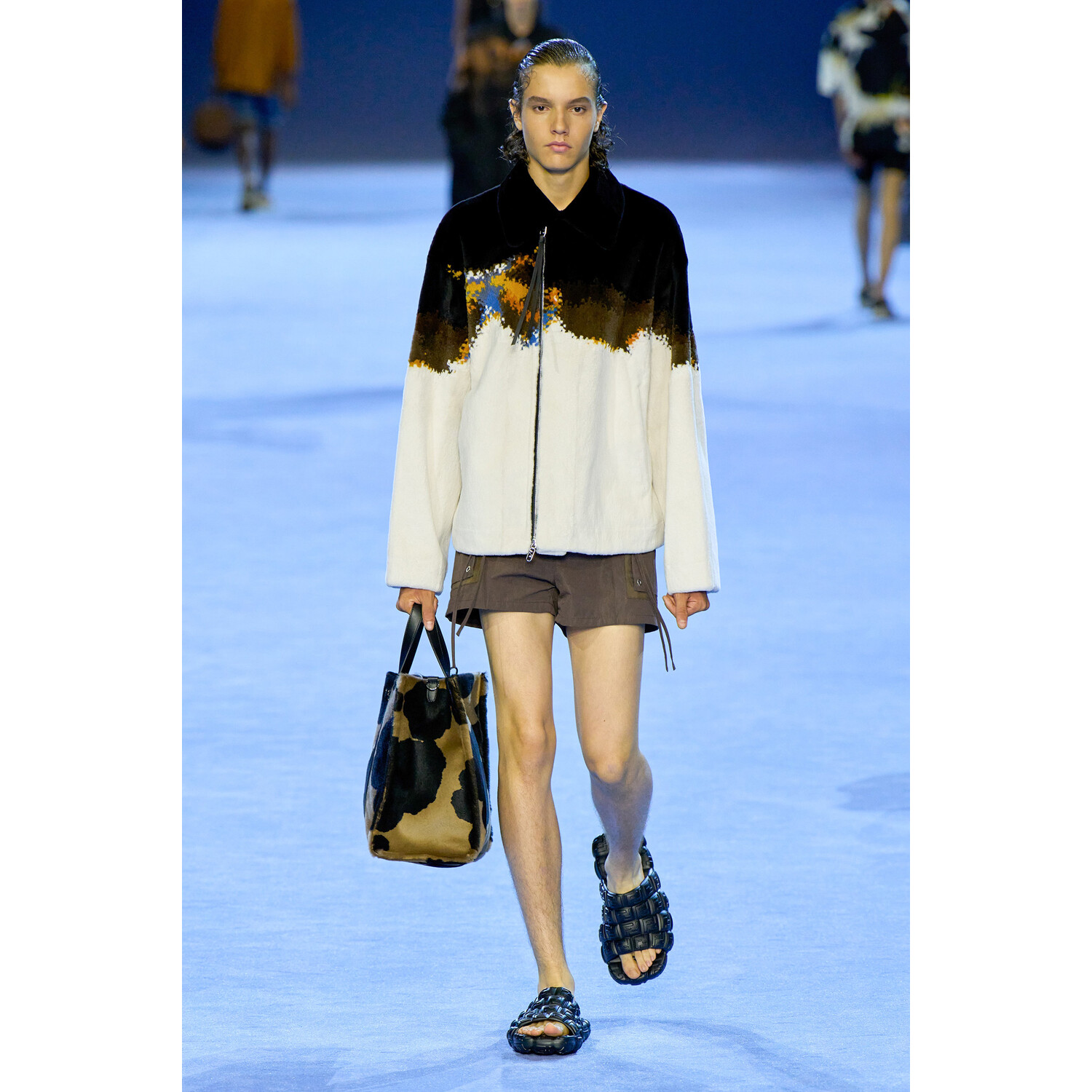 Фото Fendi Menswear Spring 2023 / Fendi мужская коллекция весна-лето 2023