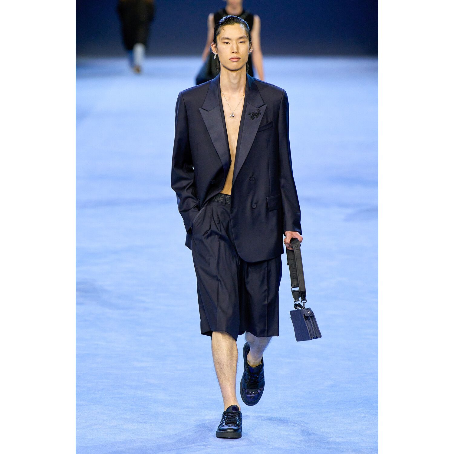 Фото Fendi Menswear Spring 2023 / Fendi мужская коллекция весна-лето 2023