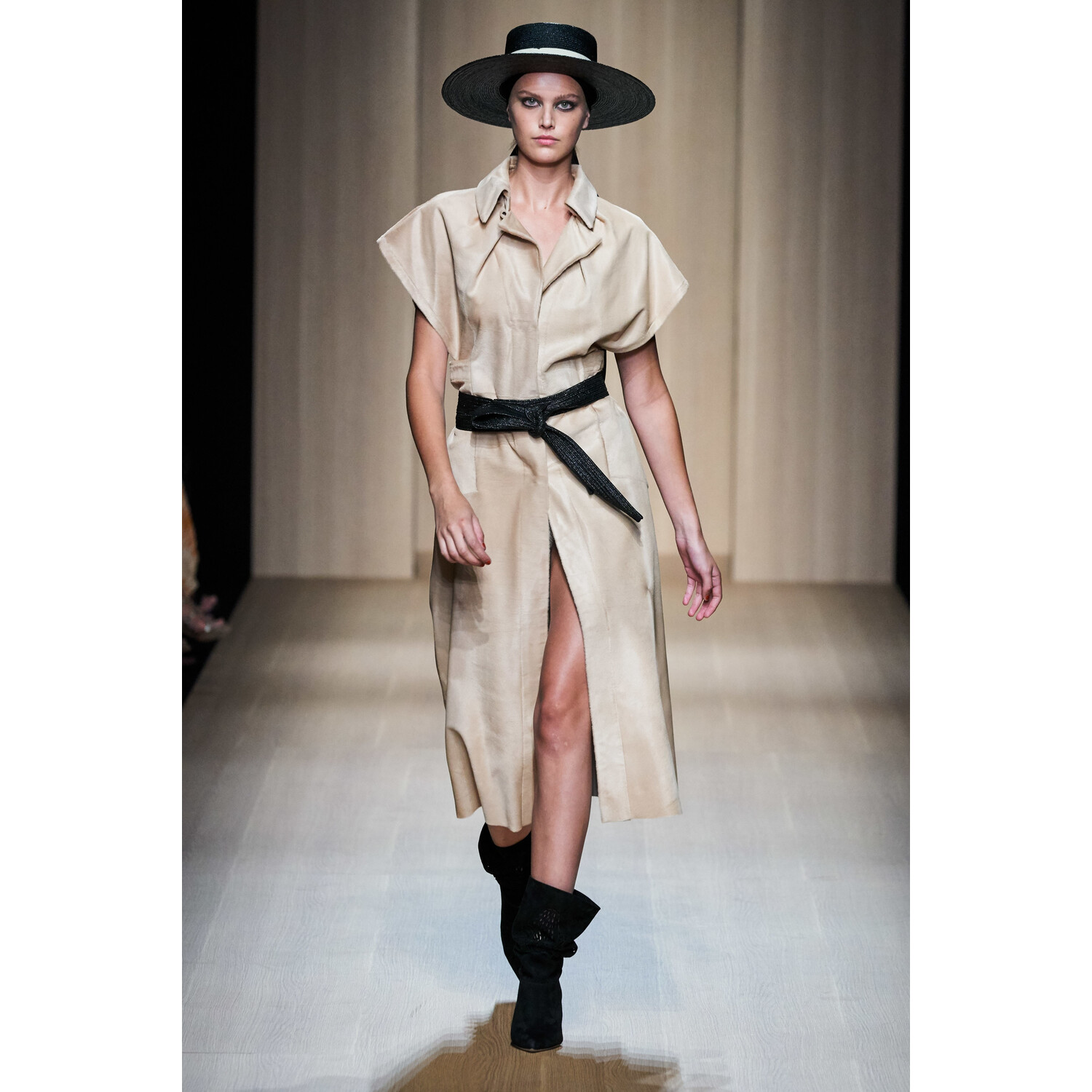 Фото Genny Spring 2020 / Genny весна-лето 2020 / Неделя моды: Милан