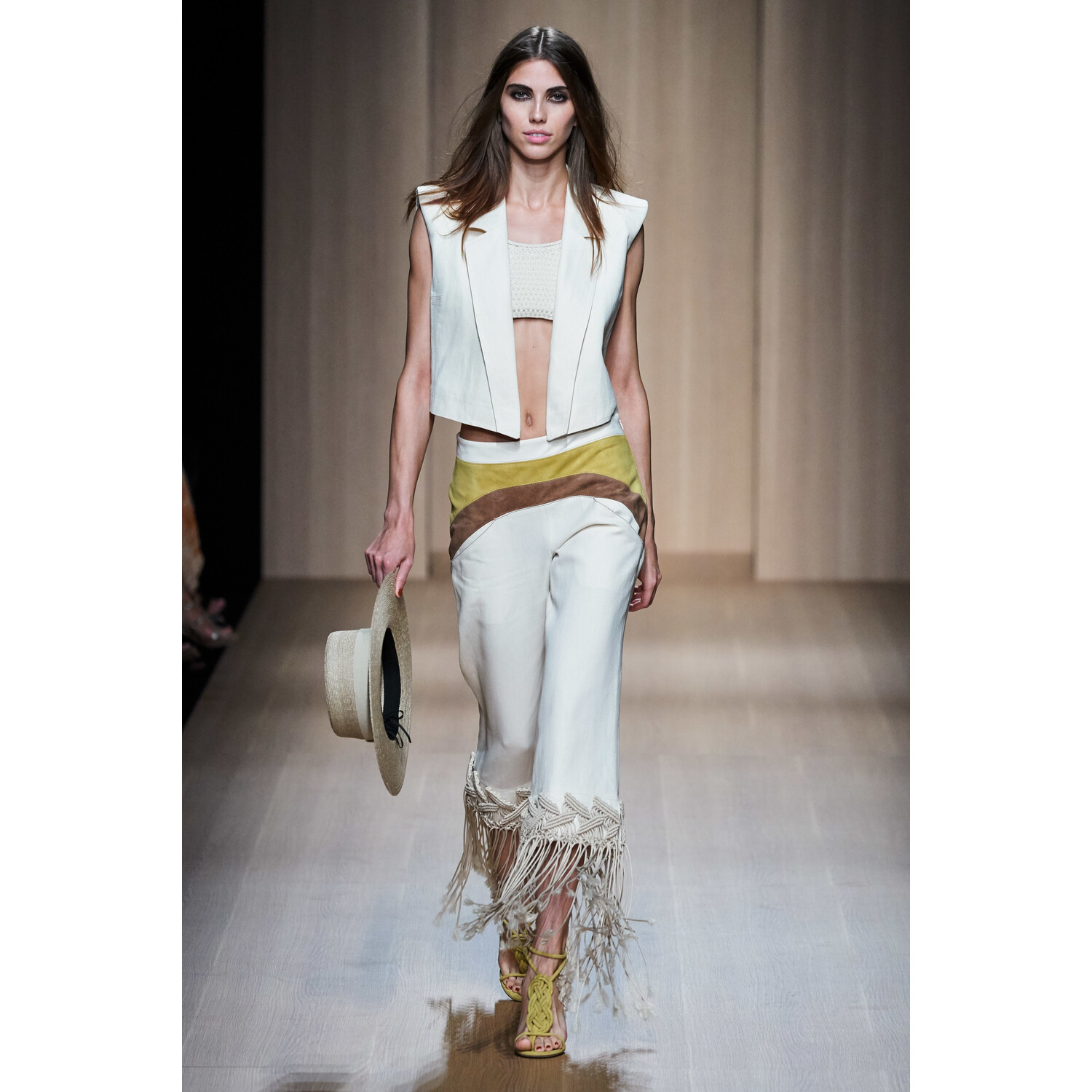 Фото Genny Spring 2020 / Genny весна-лето 2020 / Неделя моды: Милан