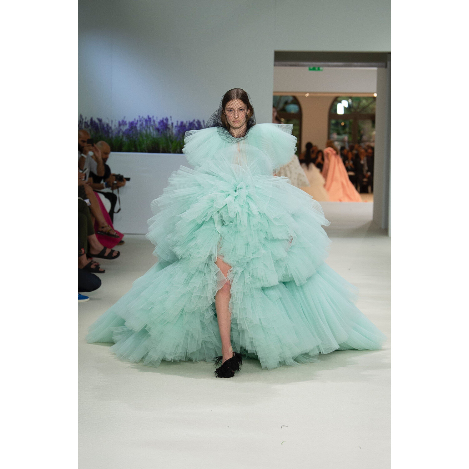 Фото Giambattista Valli Fall 2018 Couture Collection / Giambattista Valli Осень 2018 Кутюр коллекция