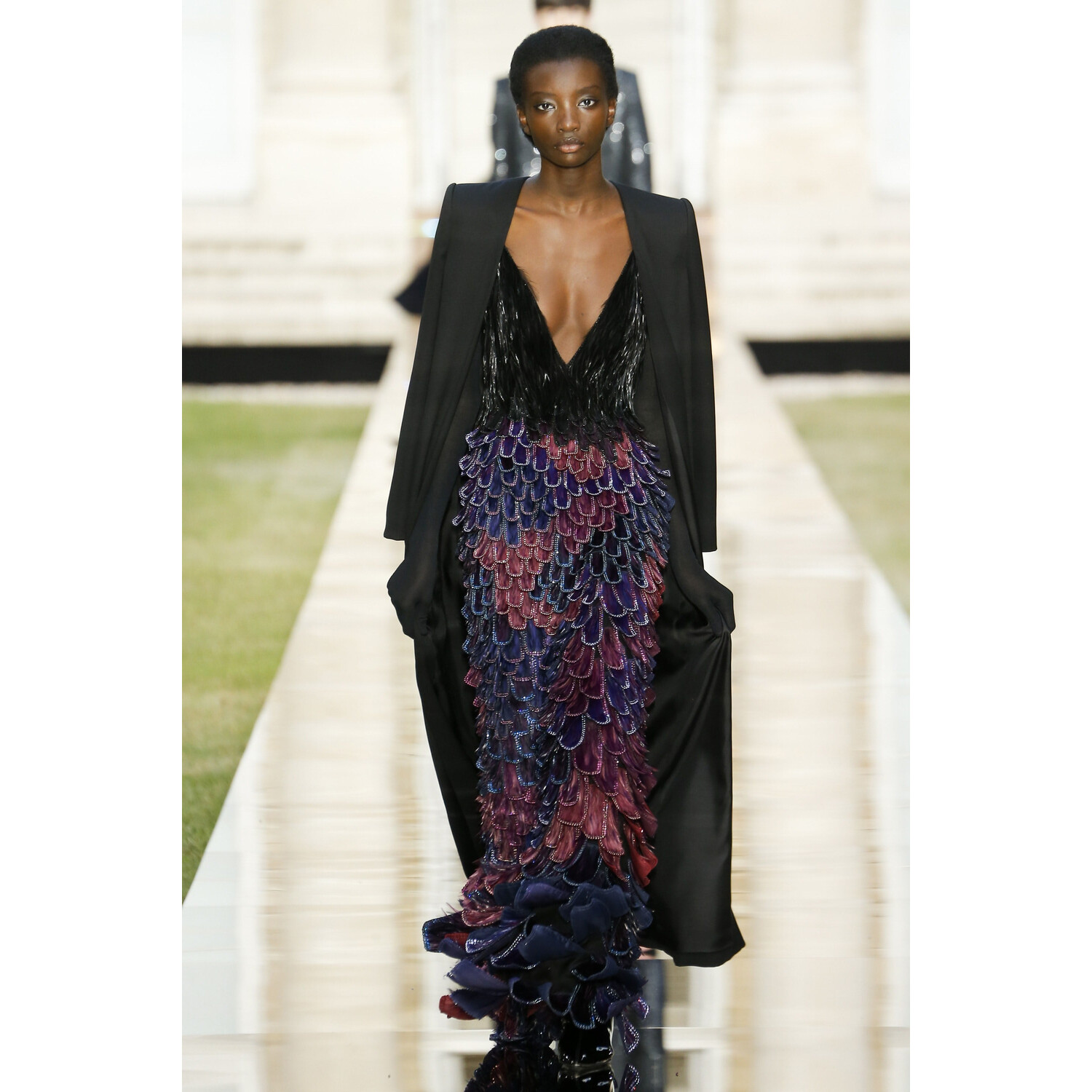 Фото Givenchy Fall 2018 Couture Collection / Живанши Осень 2018 Кутюр коллекция