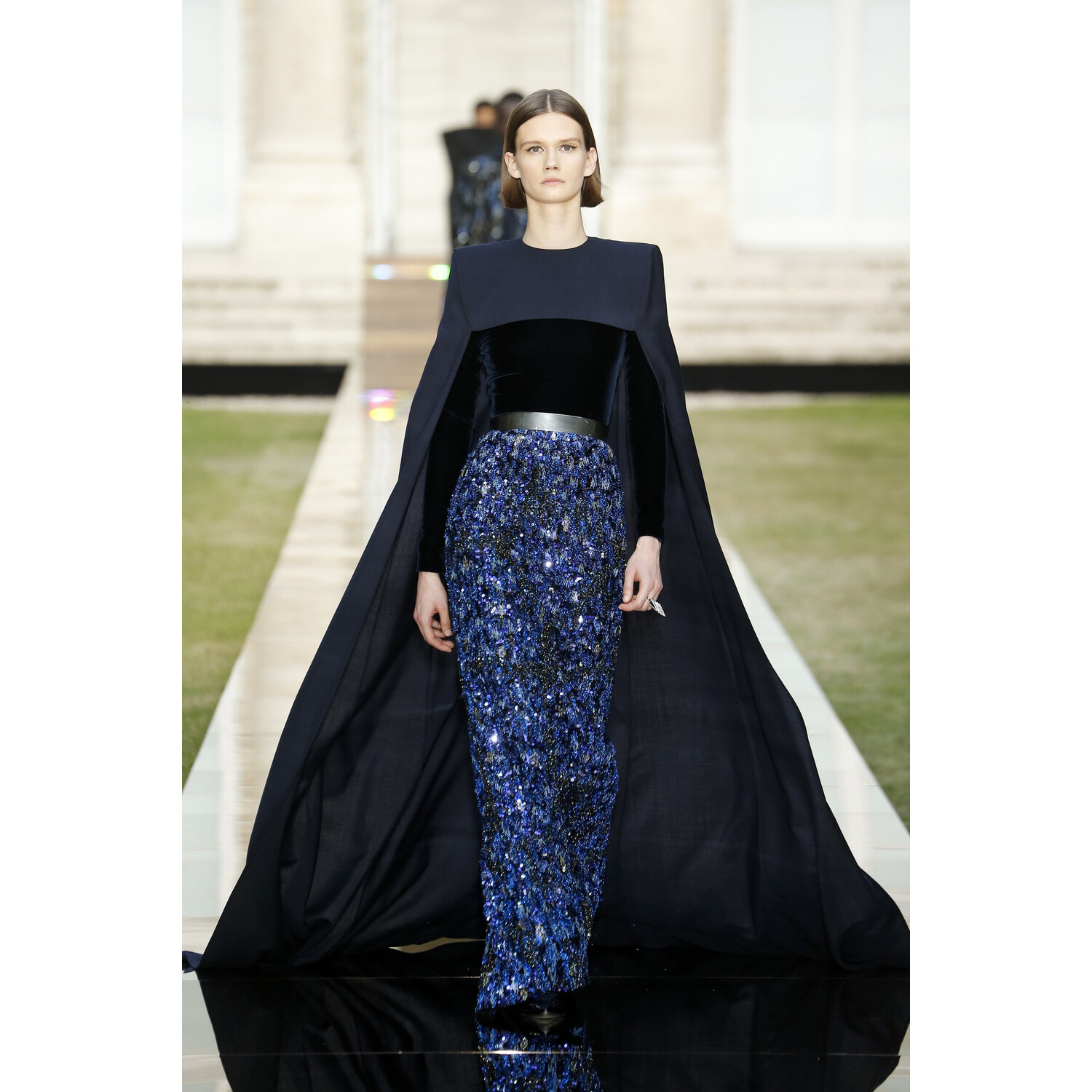 Фото Givenchy Fall 2018 Couture Collection / Живанши Осень 2018 Кутюр коллекция