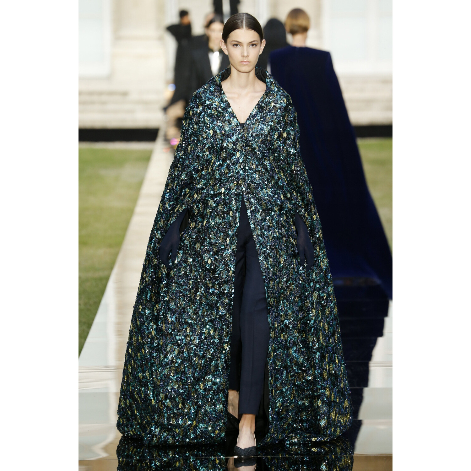 Фото Givenchy Fall 2018 Couture Collection / Живанши Осень 2018 Кутюр коллекция