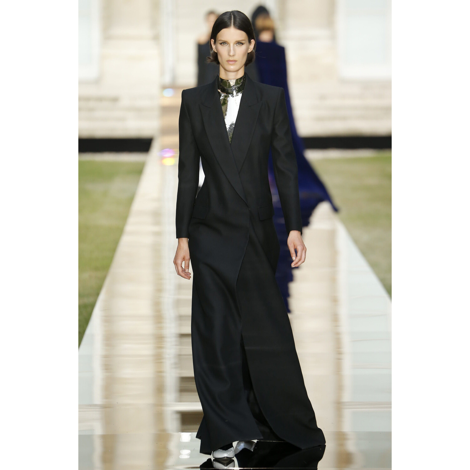Фото Givenchy Fall 2018 Couture Collection / Живанши Осень 2018 Кутюр коллекция