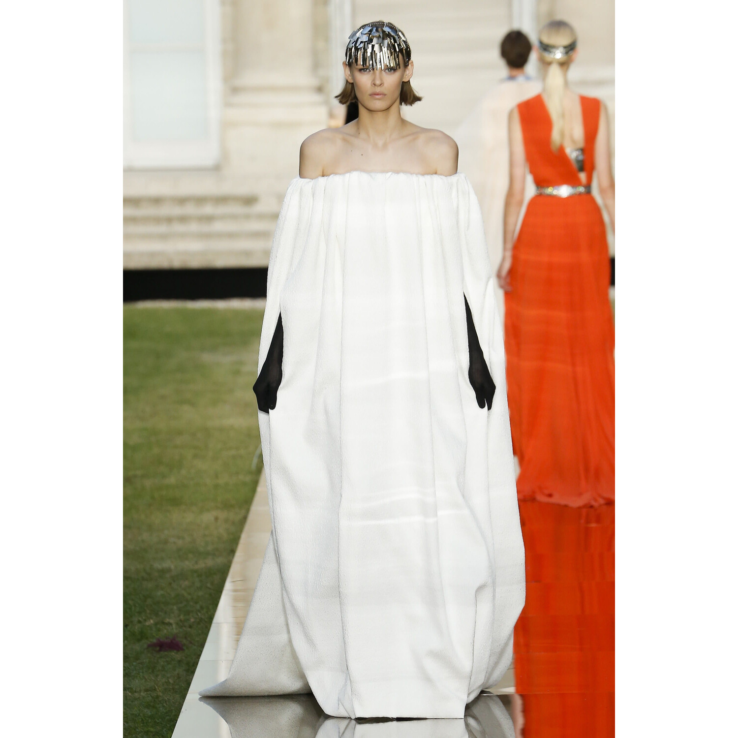 Фото Givenchy Fall 2018 Couture Collection / Живанши Осень 2018 Кутюр коллекция