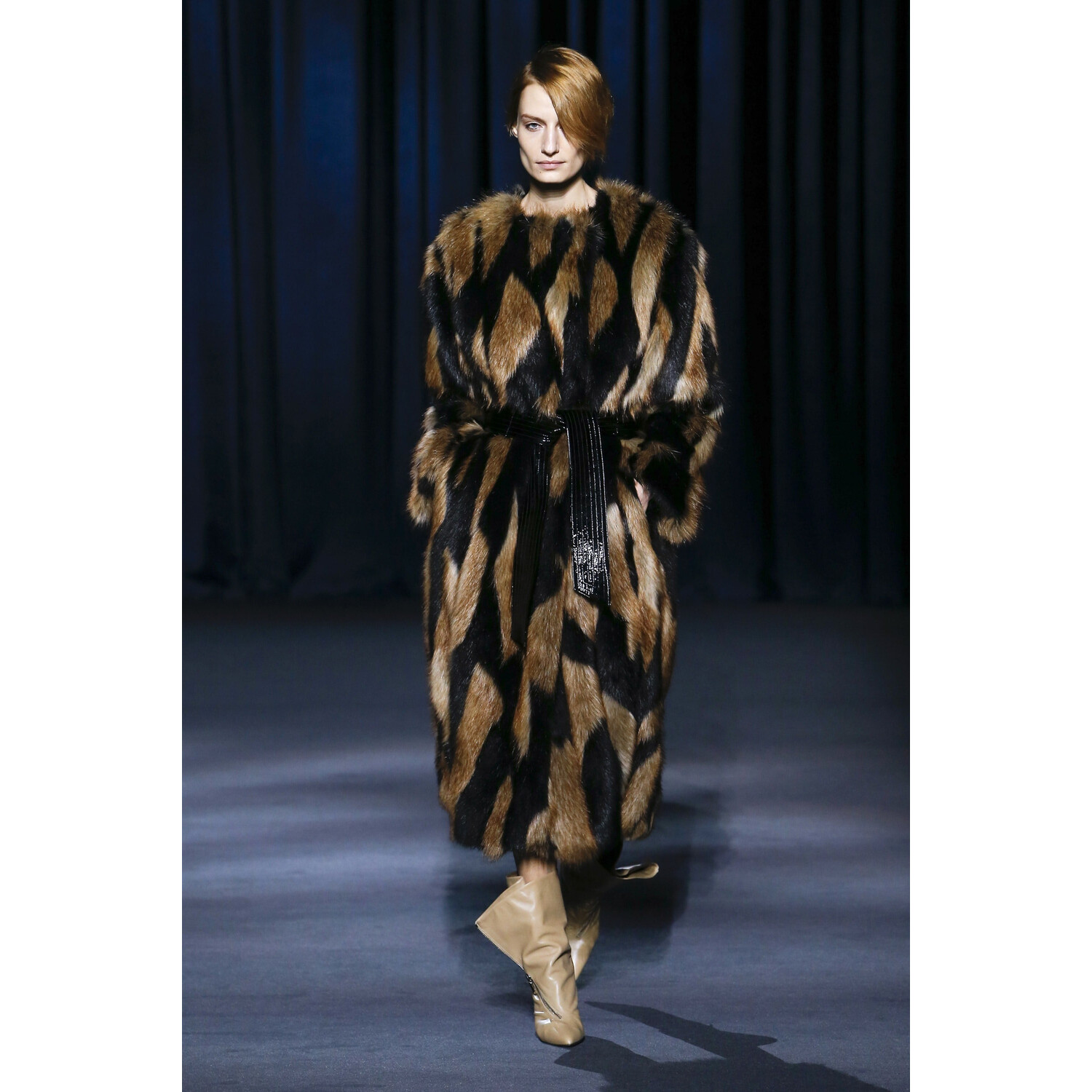 Фото Givenchy Fall 2018 Ready-to-Wear , Живанши осень зима 2018 , Fashion show , неделя моды в Париже , PFW , Mainstyles