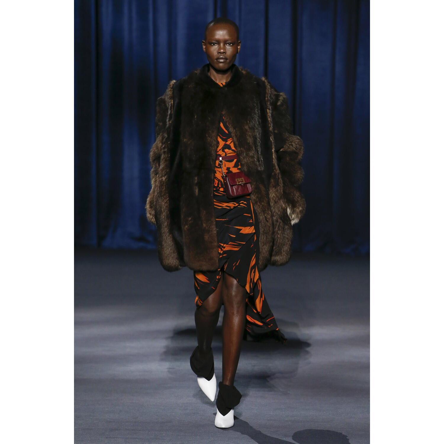 Фото Givenchy Fall 2018 Ready-to-Wear , Живанши осень зима 2018 , Fashion show , неделя моды в Париже , PFW , Mainstyles