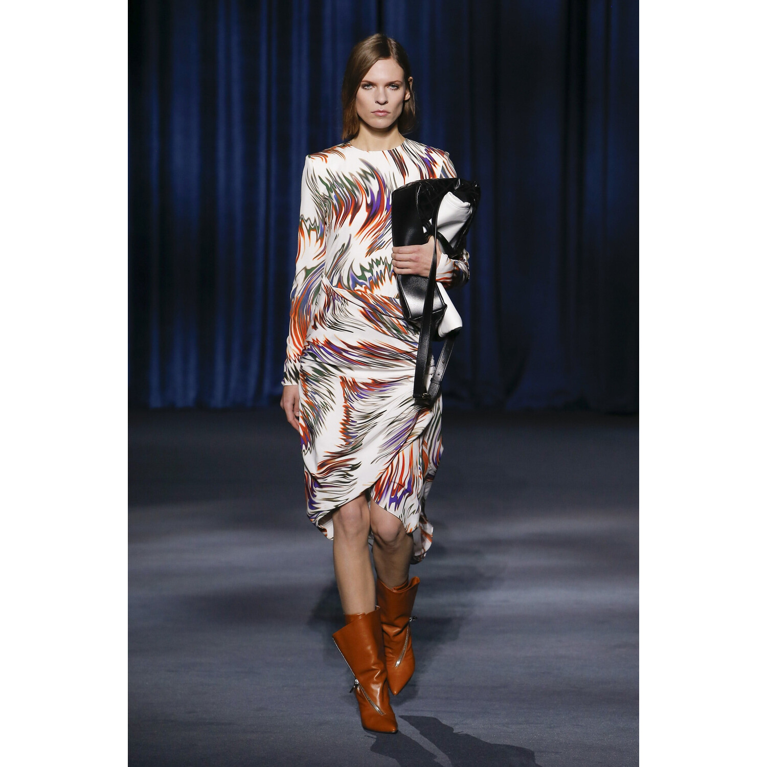 Фото Givenchy Fall 2018 Ready-to-Wear , Живанши осень зима 2018 , Fashion show , неделя моды в Париже , PFW , Mainstyles