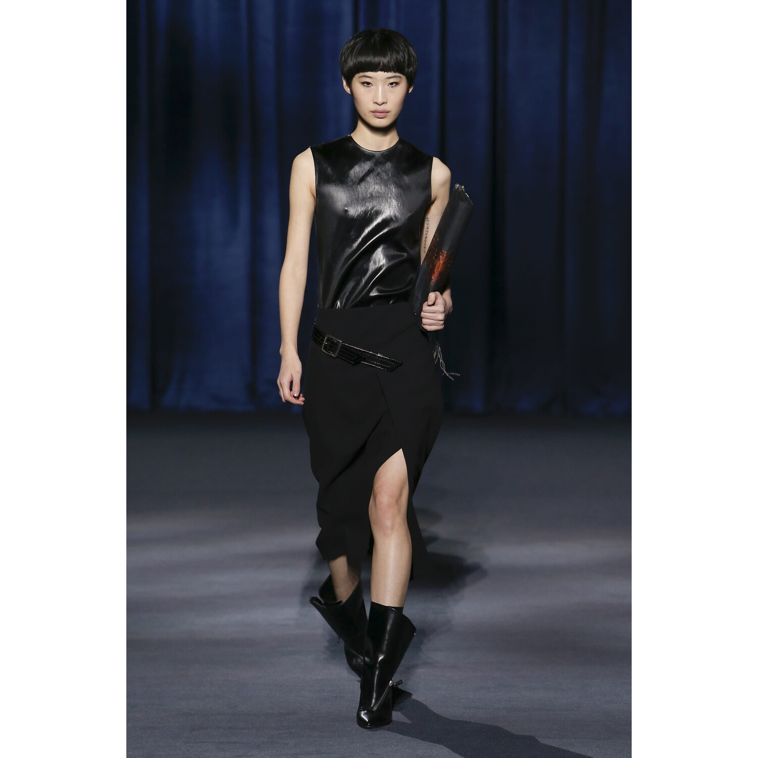 Фото Givenchy Fall 2018 Ready-to-Wear , Живанши осень зима 2018 , Fashion show , неделя моды в Париже , PFW , Mainstyles