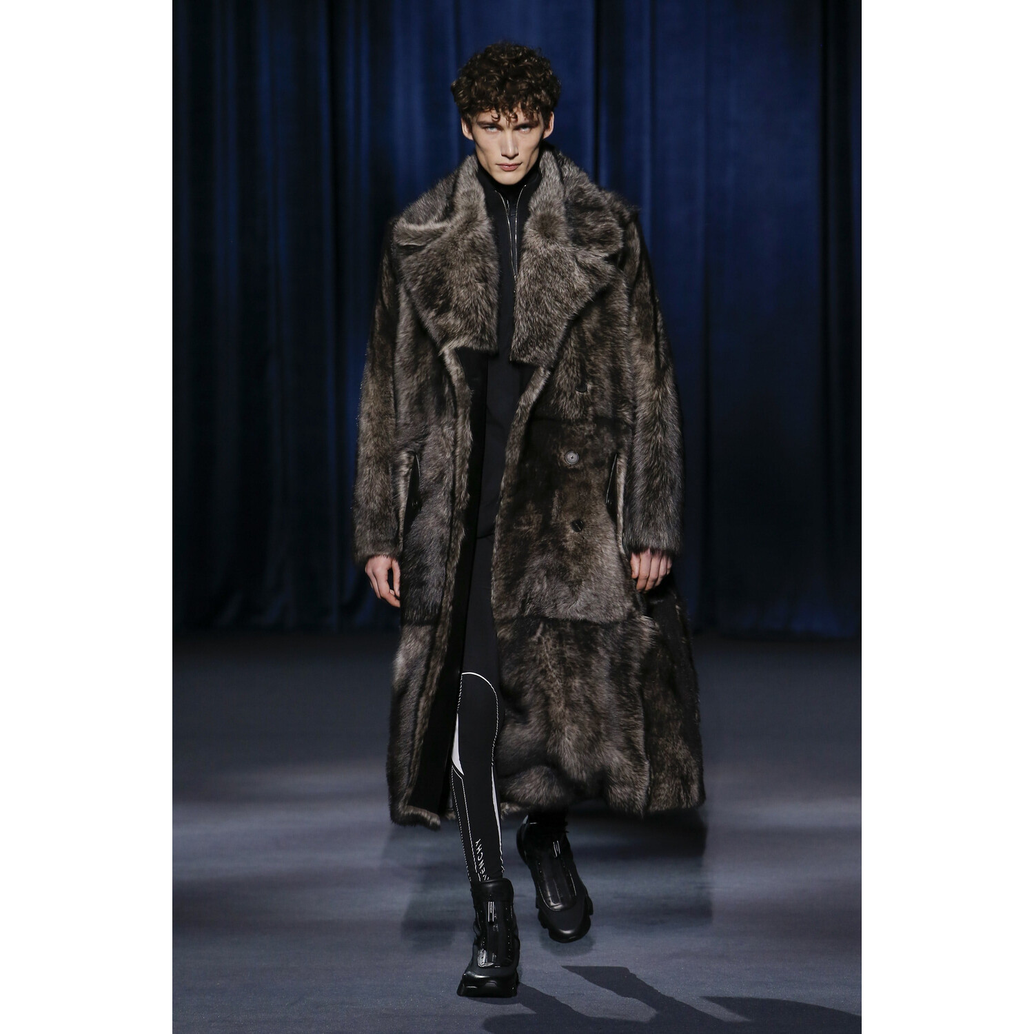 Фото Givenchy Fall 2018 Ready-to-Wear , Живанши осень зима 2018 , Fashion show , неделя моды в Париже , PFW , Mainstyles