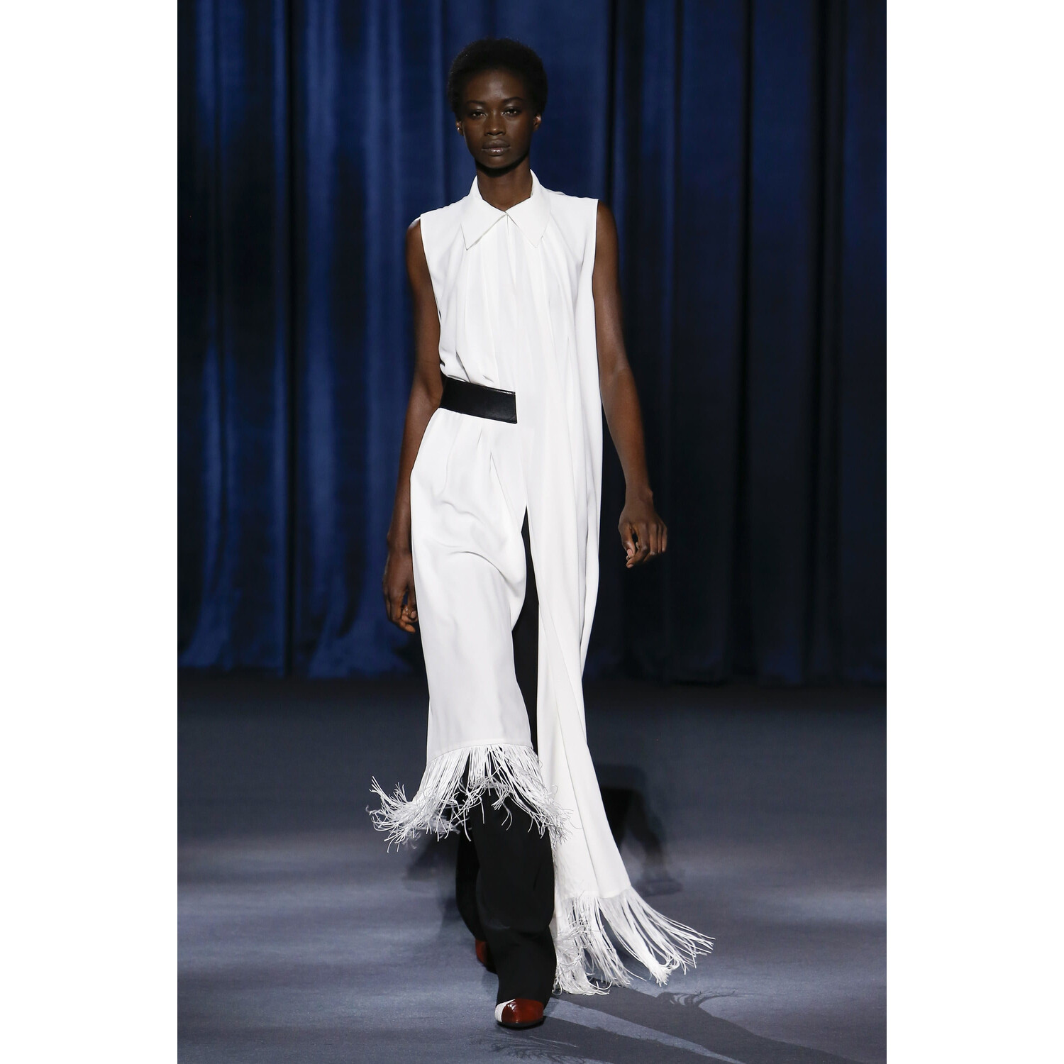 Фото Givenchy Fall 2018 Ready-to-Wear , Живанши осень зима 2018 , Fashion show , неделя моды в Париже , PFW , Mainstyles