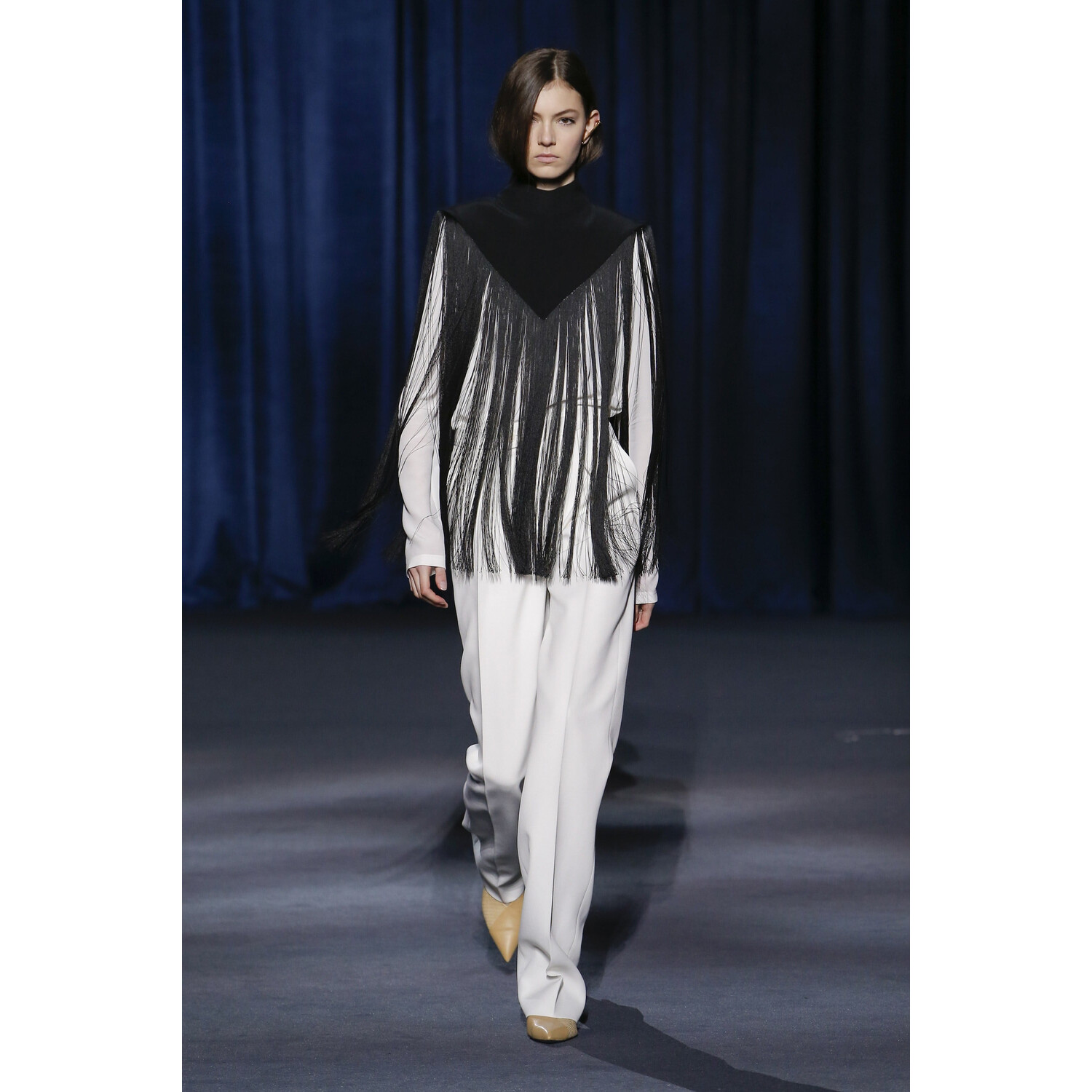 Фото Givenchy Fall 2018 Ready-to-Wear , Живанши осень зима 2018 , Fashion show , неделя моды в Париже , PFW , Mainstyles