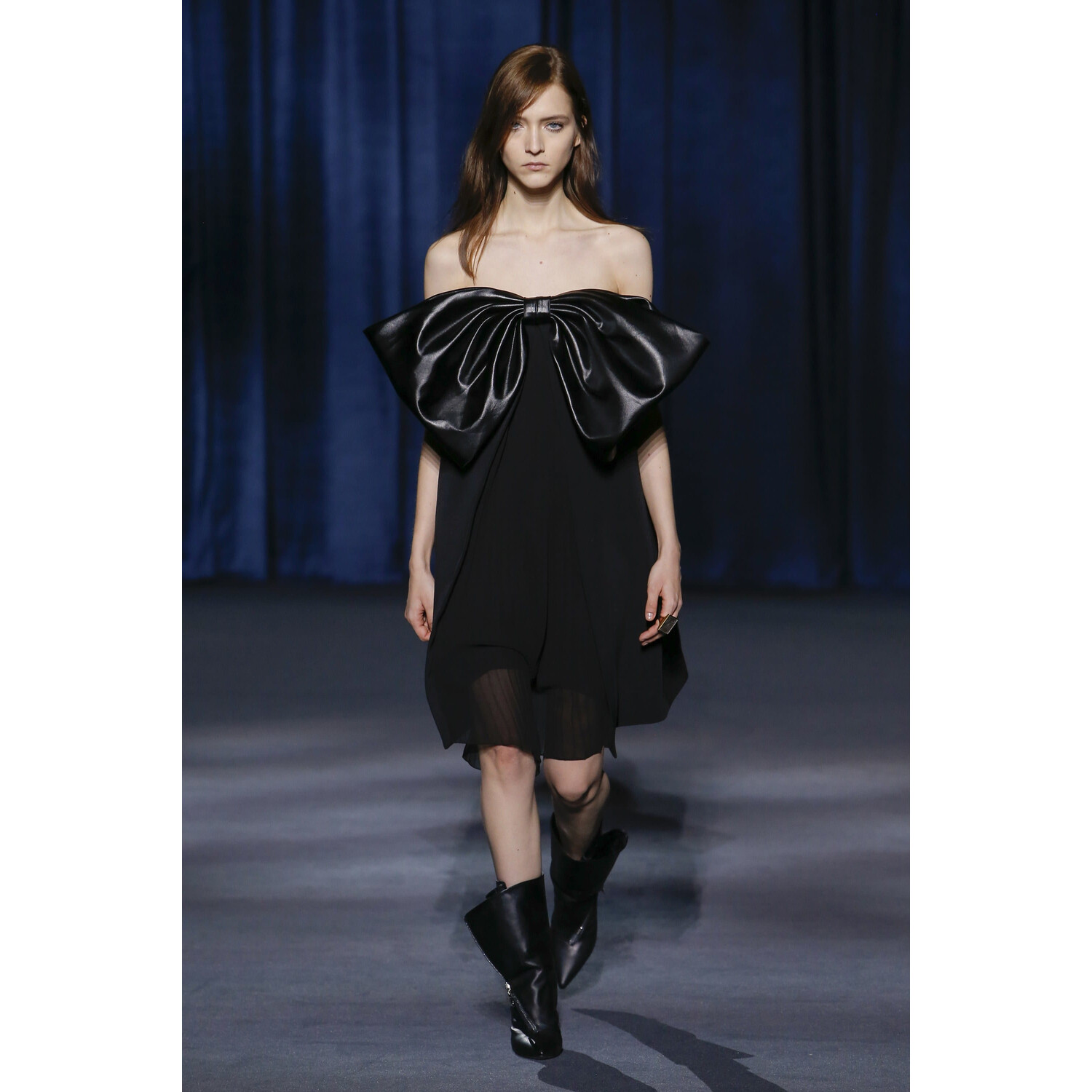 Фото Givenchy Fall 2018 Ready-to-Wear , Живанши осень зима 2018 , Fashion show , неделя моды в Париже , PFW , Mainstyles