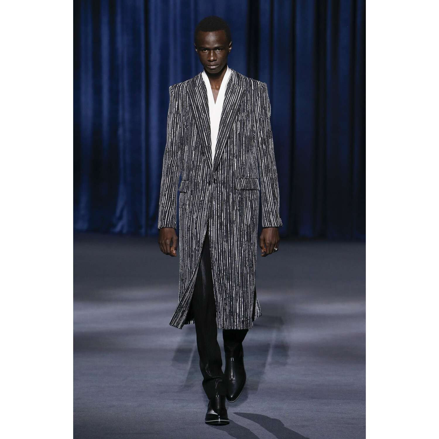 Фото Givenchy Fall 2018 Ready-to-Wear , Живанши осень зима 2018 , Fashion show , неделя моды в Париже , PFW , Mainstyles