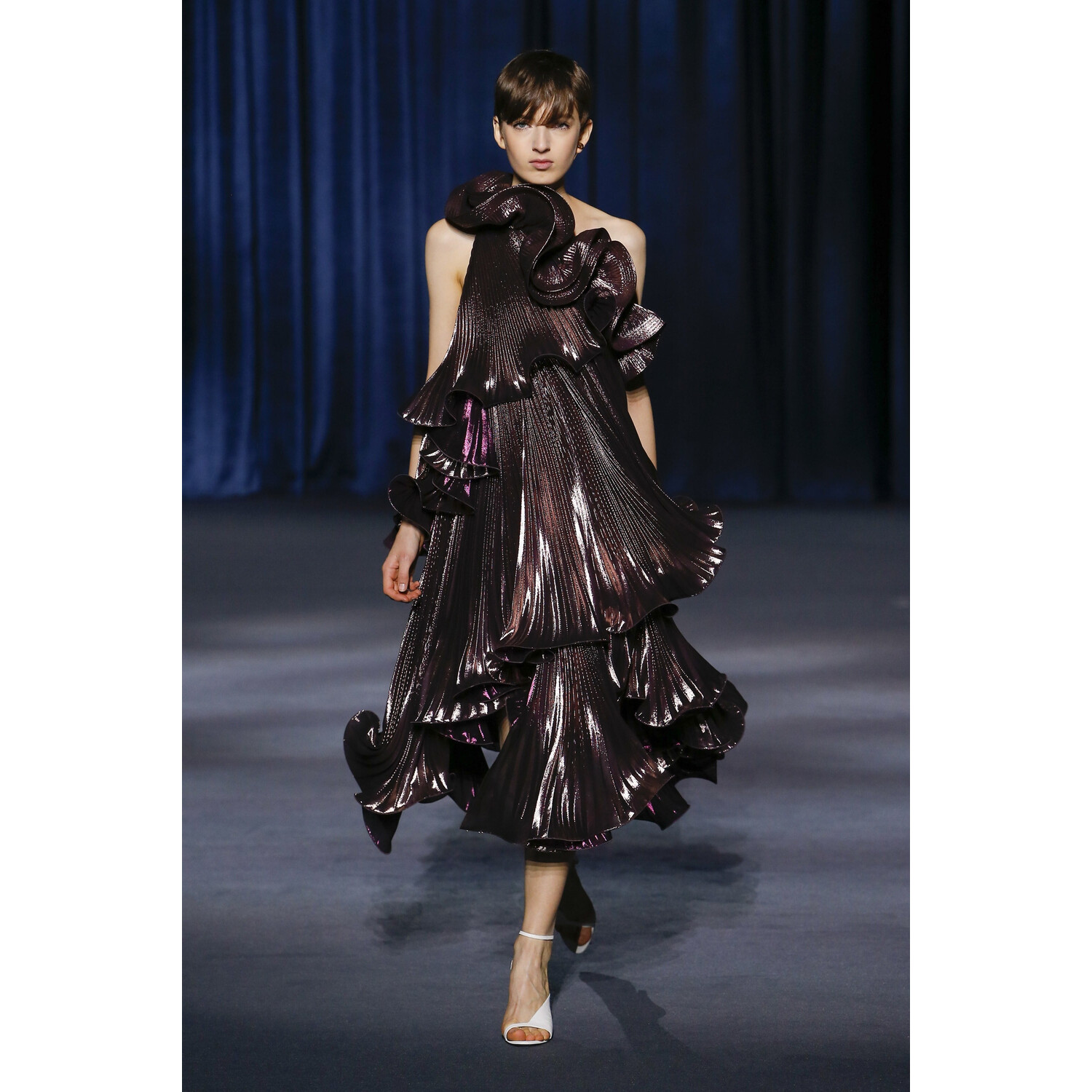 Фото Givenchy Fall 2018 Ready-to-Wear , Живанши осень зима 2018 , Fashion show , неделя моды в Париже , PFW , Mainstyles