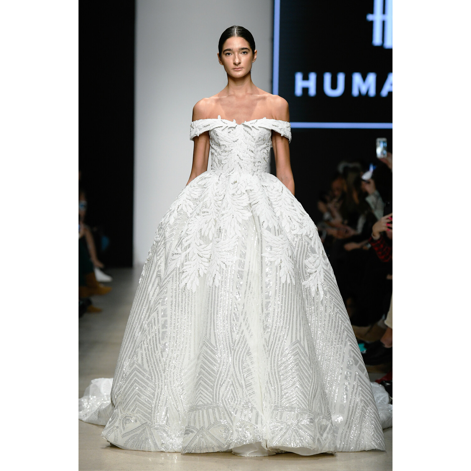 Фото Humariff Spring 2020 Couture Collection  /  Humariff Весна-лето 2019 / Неделя моды в Москве