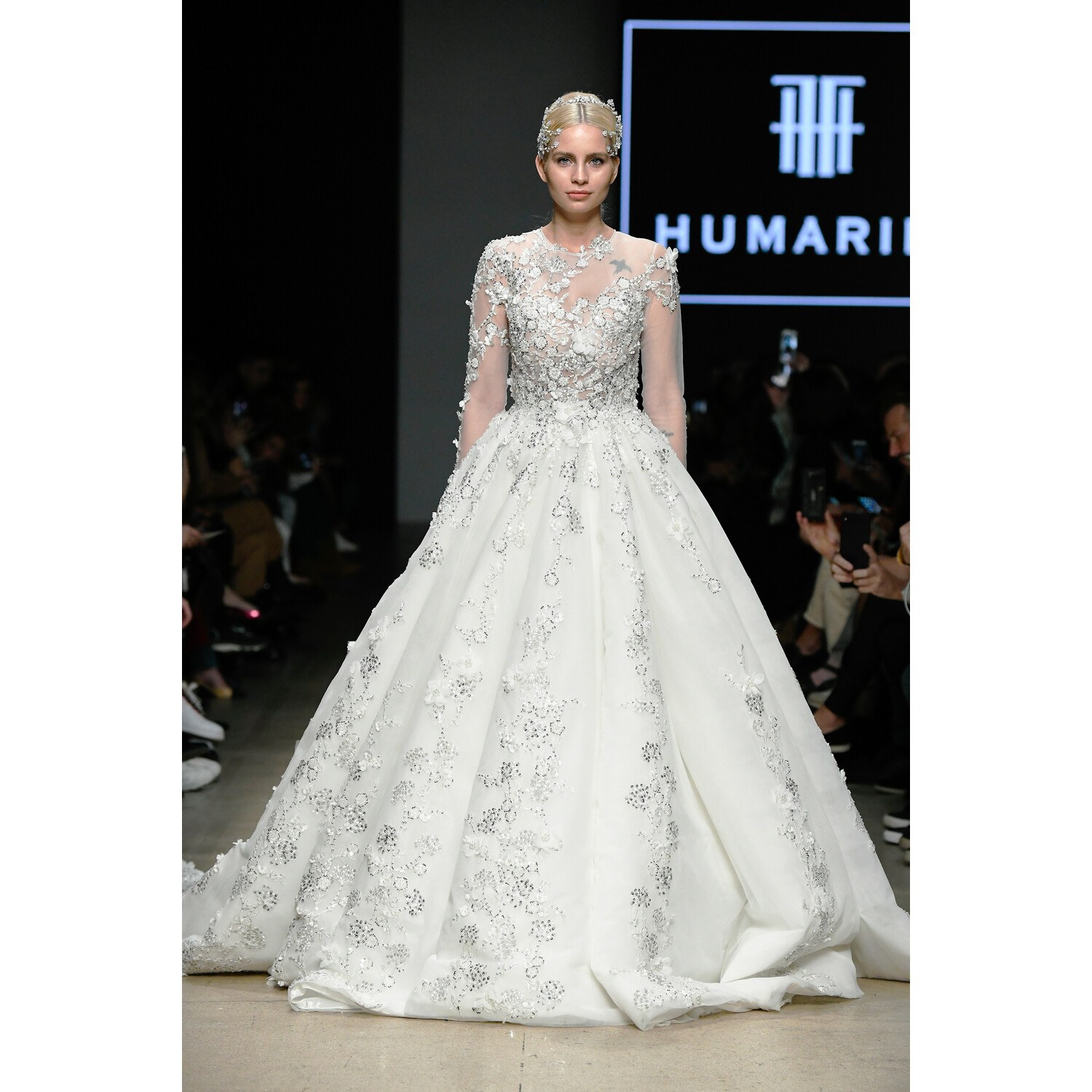 Фото Humariff Spring 2020 Couture Collection  /  Humariff Весна-лето 2019 / Неделя моды в Москве