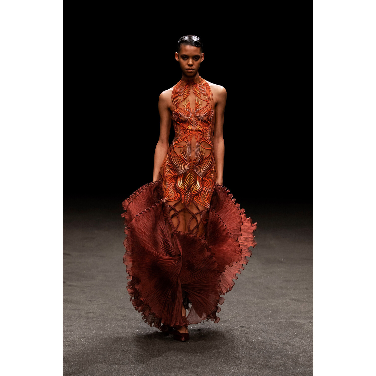 Фото Iris van Herpen Spring Summer 2021 Couture / Iris van Herpen Couture весна-лето 2021