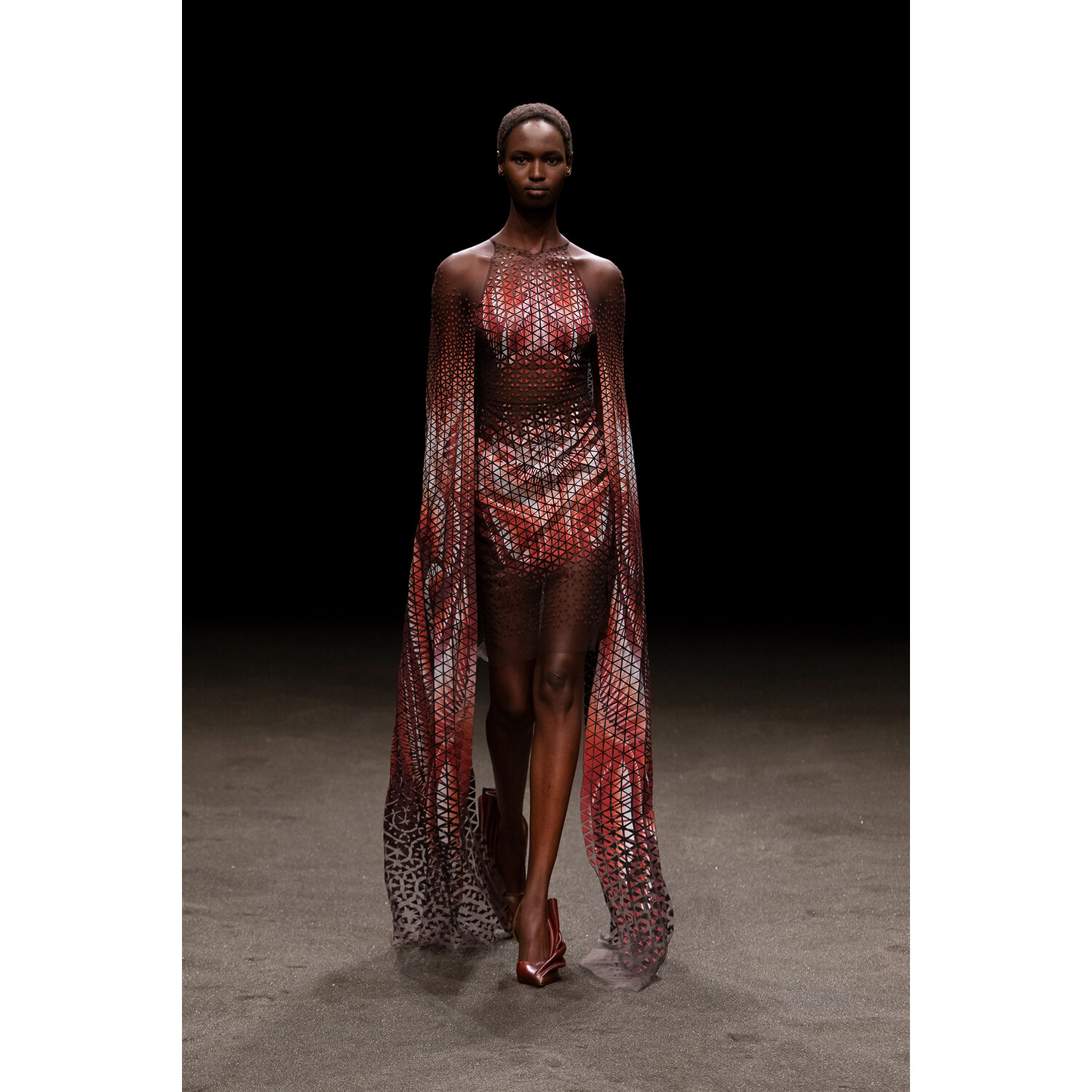 Фото Iris van Herpen Spring Summer 2021 Couture / Iris van Herpen Couture весна-лето 2021