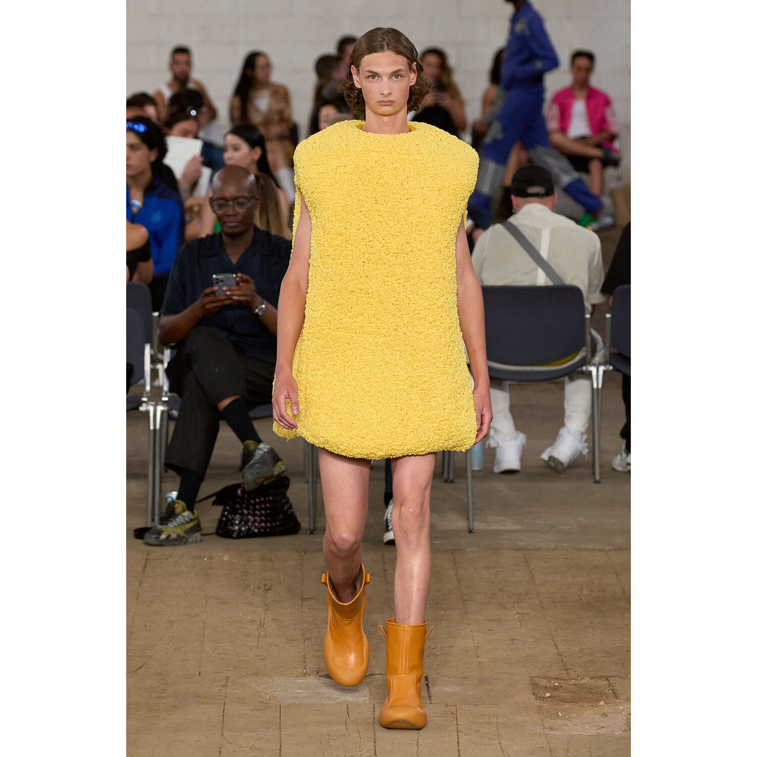 Фото JW Anderson Menswear Spring 2023 / JW Anderson мужская коллекция весна-лето 2023