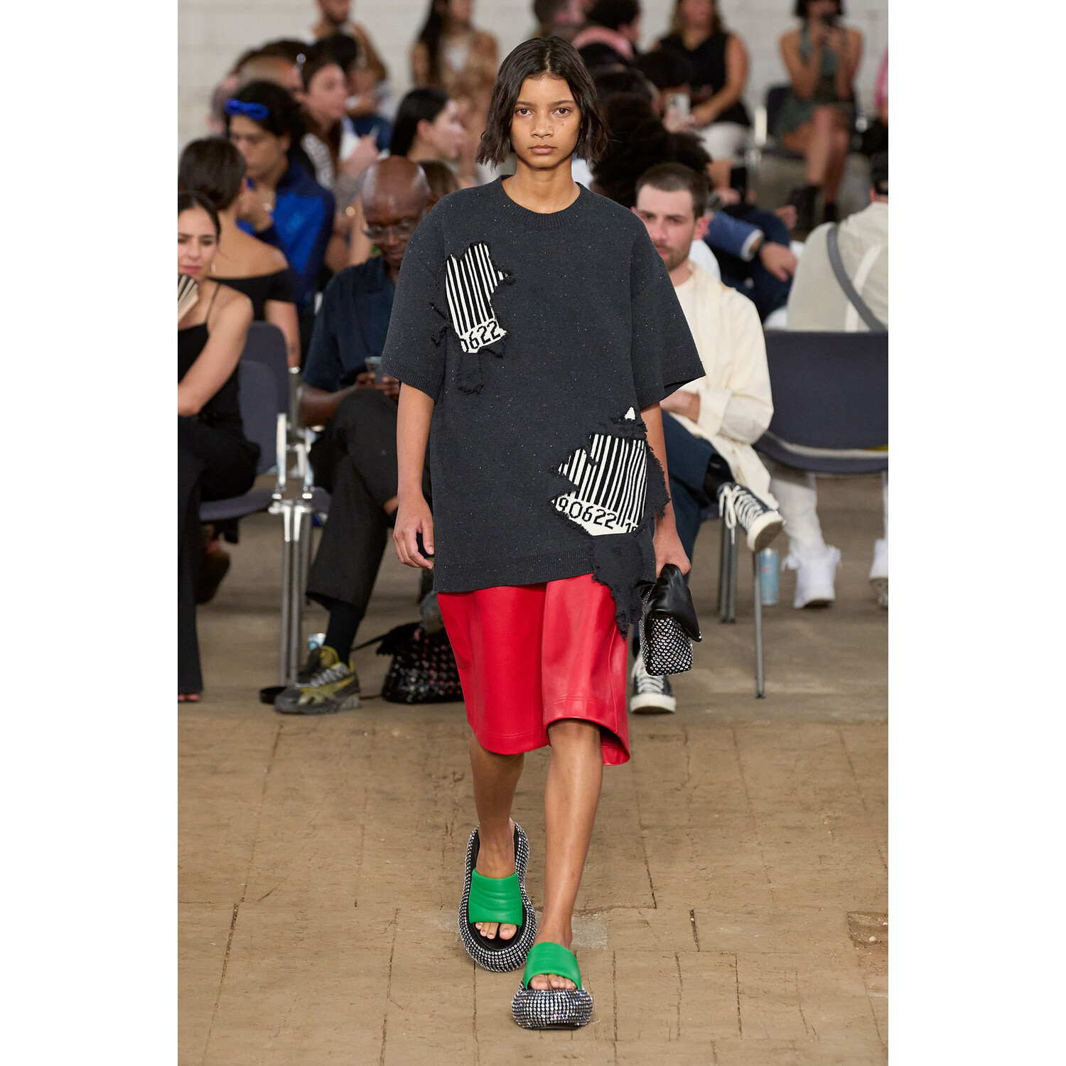 Фото JW Anderson Menswear Spring 2023 / JW Anderson мужская коллекция весна-лето 2023