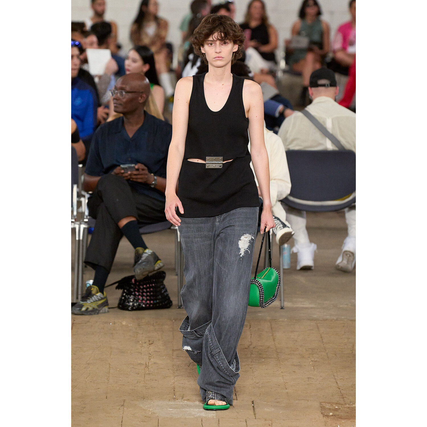 Фото JW Anderson Menswear Spring 2023 / JW Anderson мужская коллекция весна-лето 2023