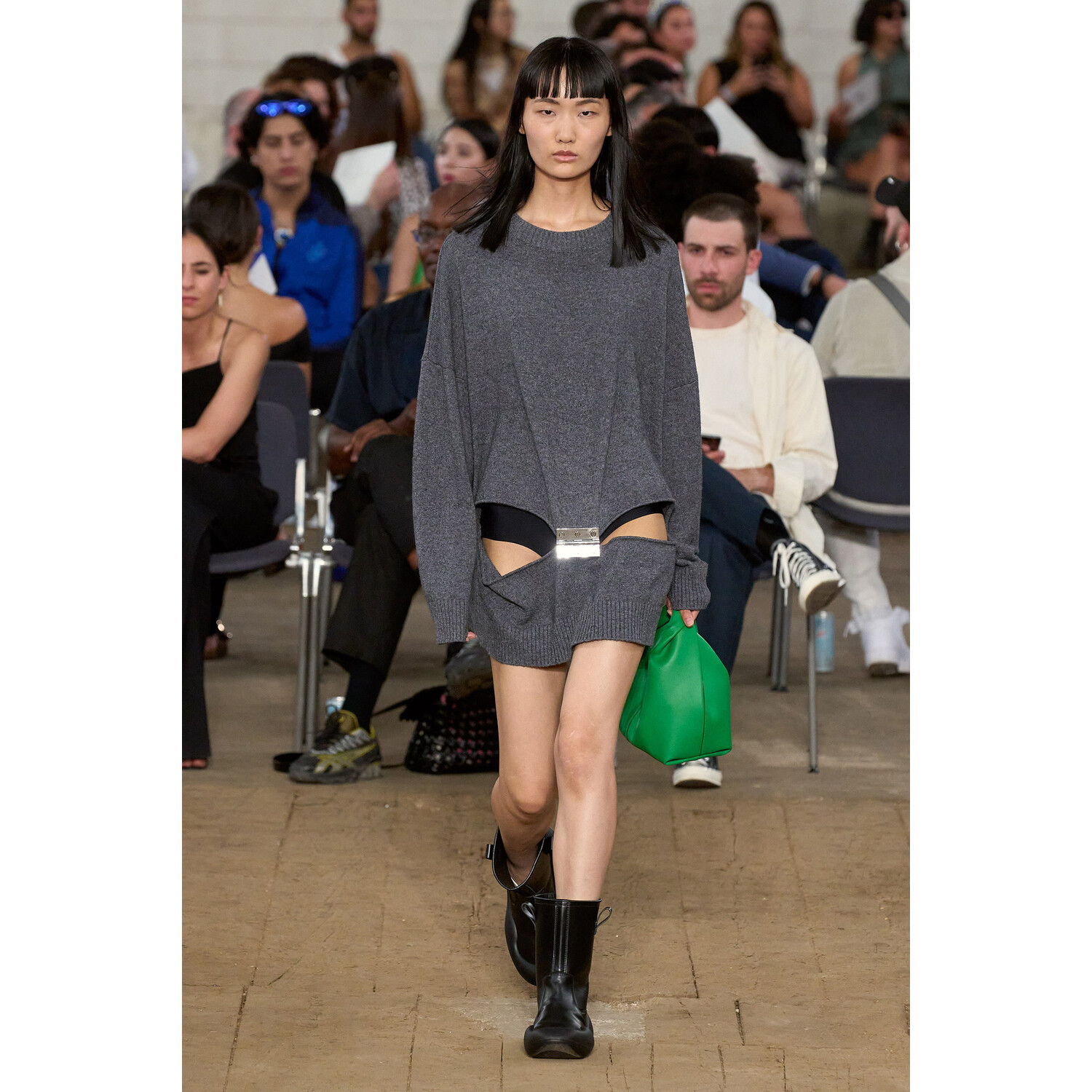 Фото JW Anderson Menswear Spring 2023 / JW Anderson мужская коллекция весна-лето 2023