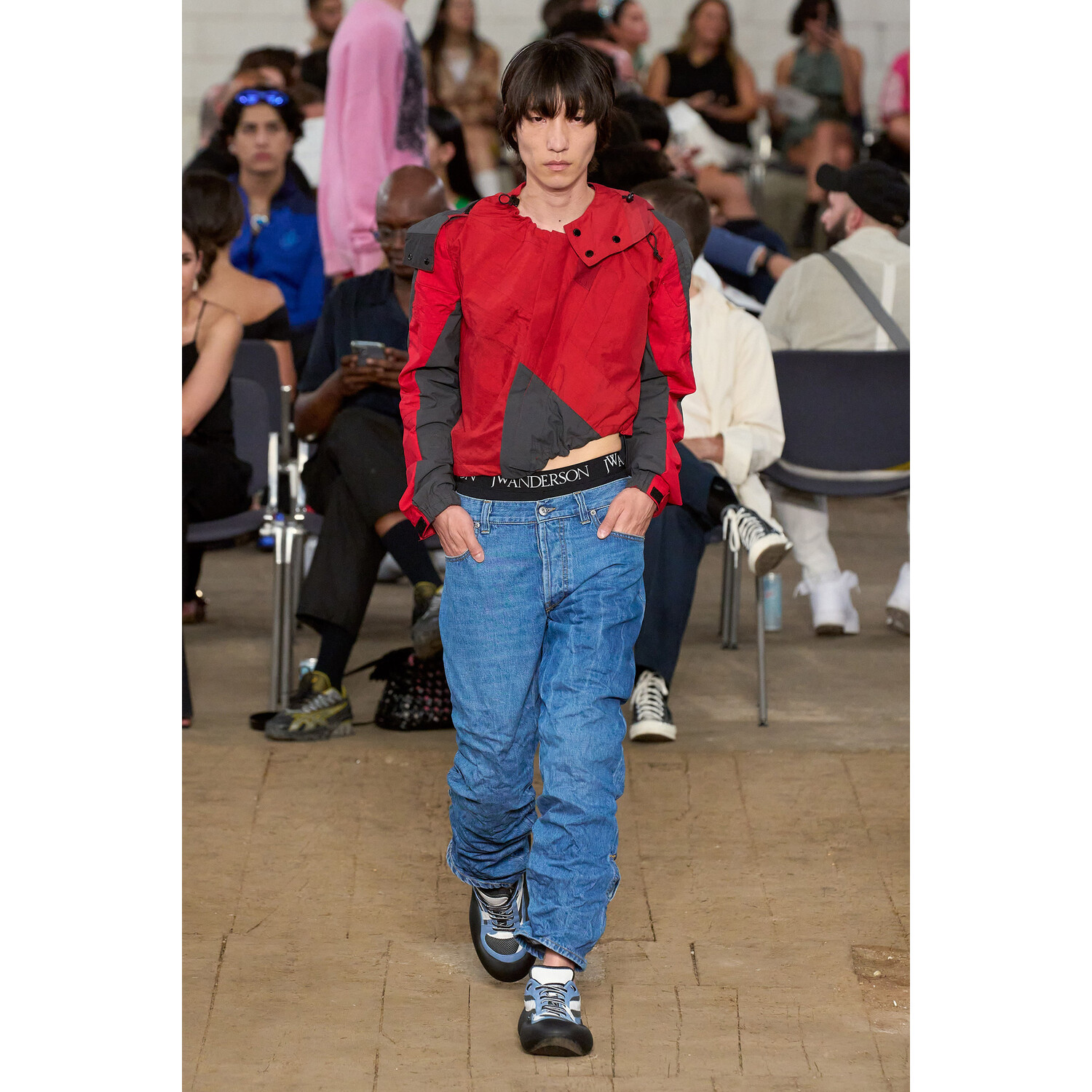 Фото JW Anderson Menswear Spring 2023 / JW Anderson мужская коллекция весна-лето 2023