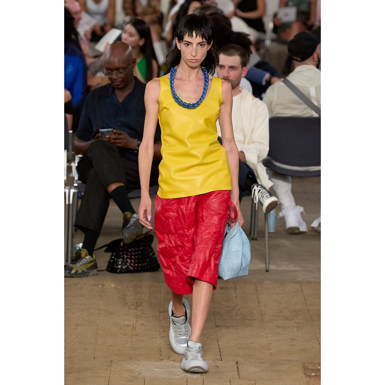 Фото JW Anderson Menswear Spring 2023 / JW Anderson мужская коллекция весна-лето 2023